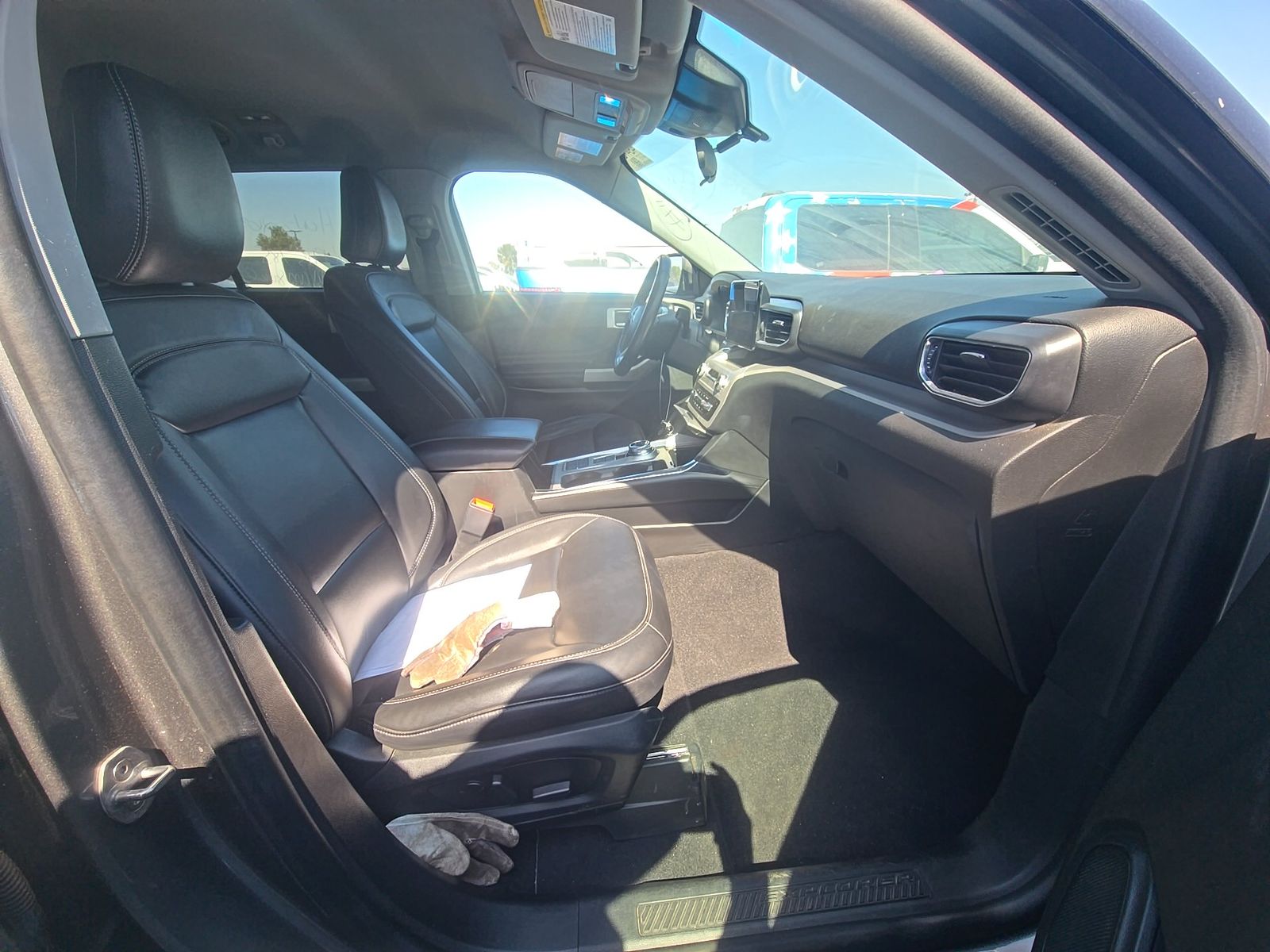 2023 Ford Explorer XLT RWD