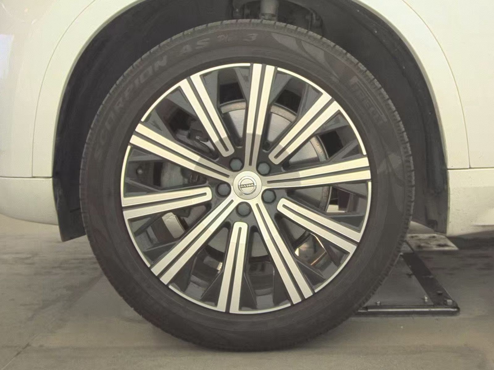 2021 Volvo XC90 T5 Momentum FWD