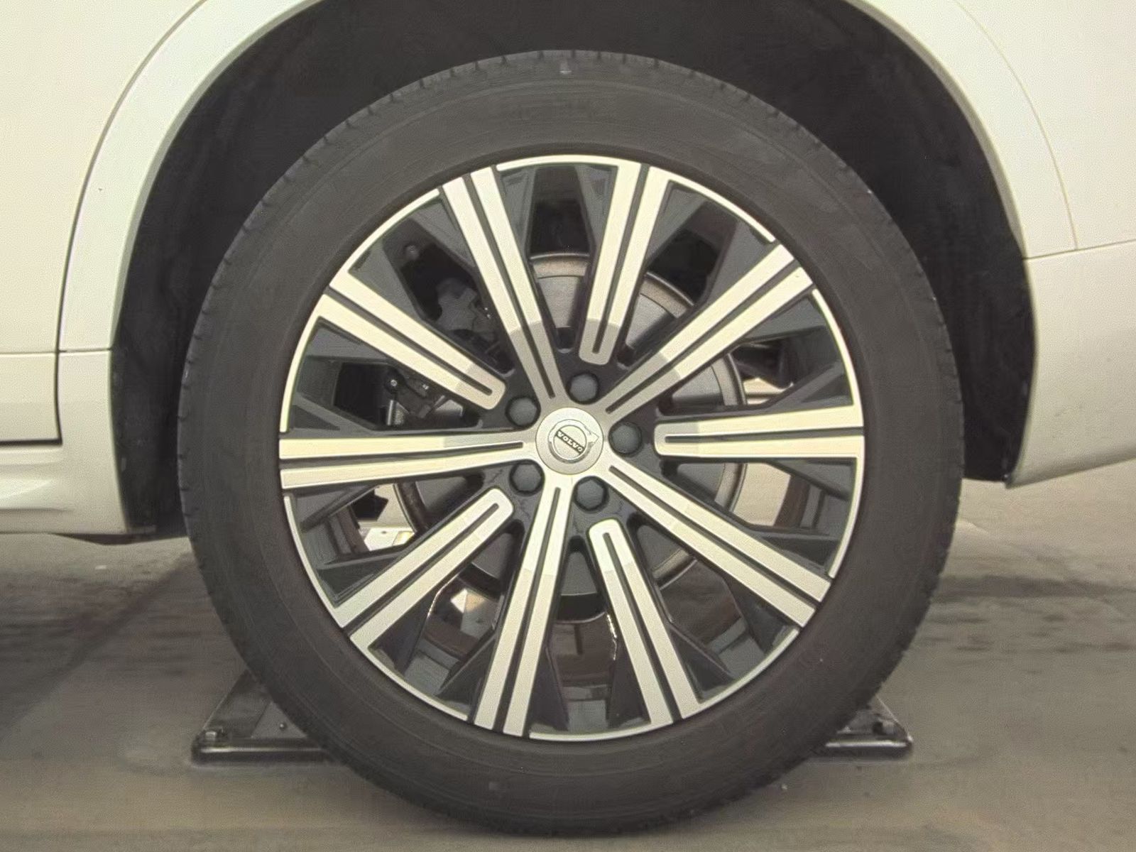 2021 Volvo XC90 T5 Momentum FWD