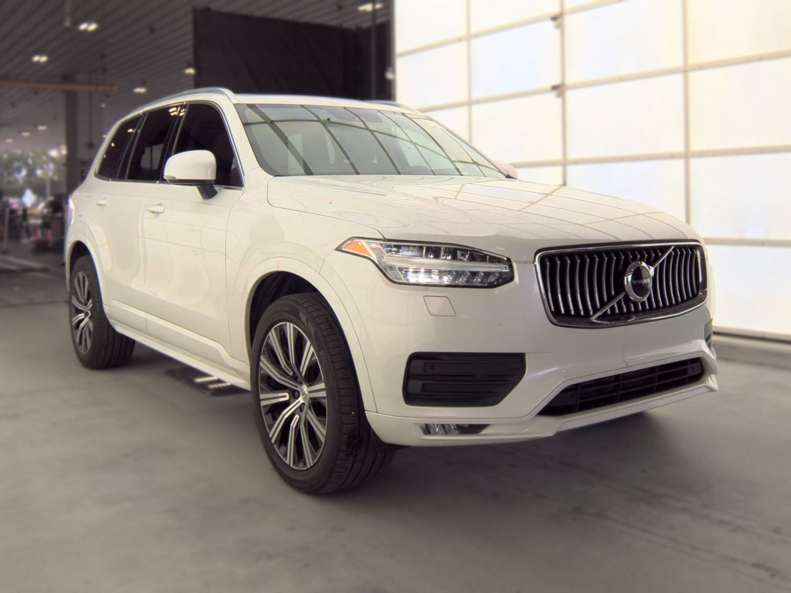 2021 Volvo XC90 T5 Momentum FWD