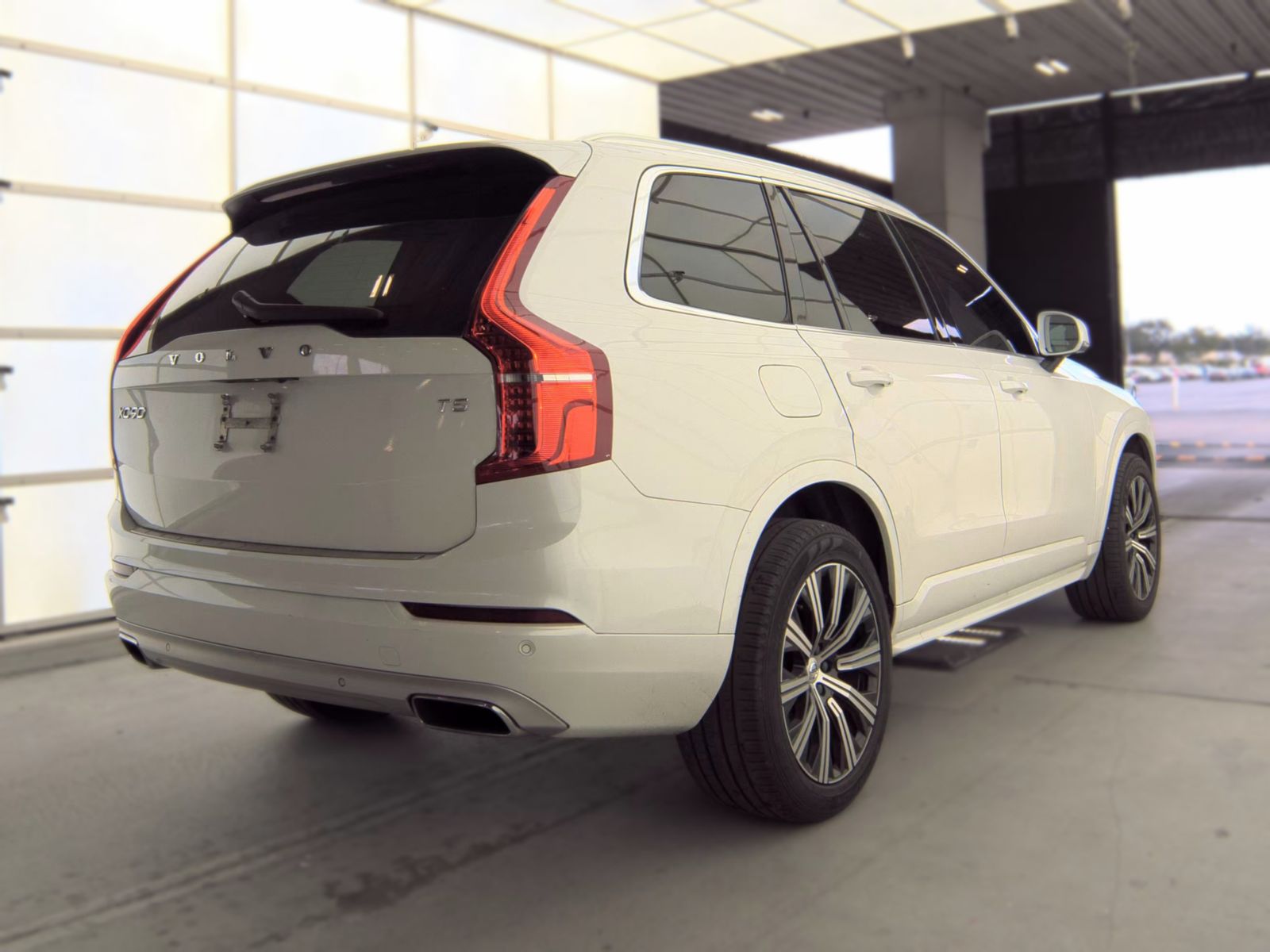 2021 Volvo XC90 T5 Momentum FWD