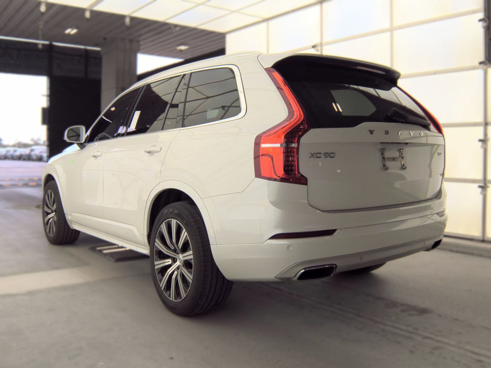 2021 Volvo XC90 T5 Momentum FWD