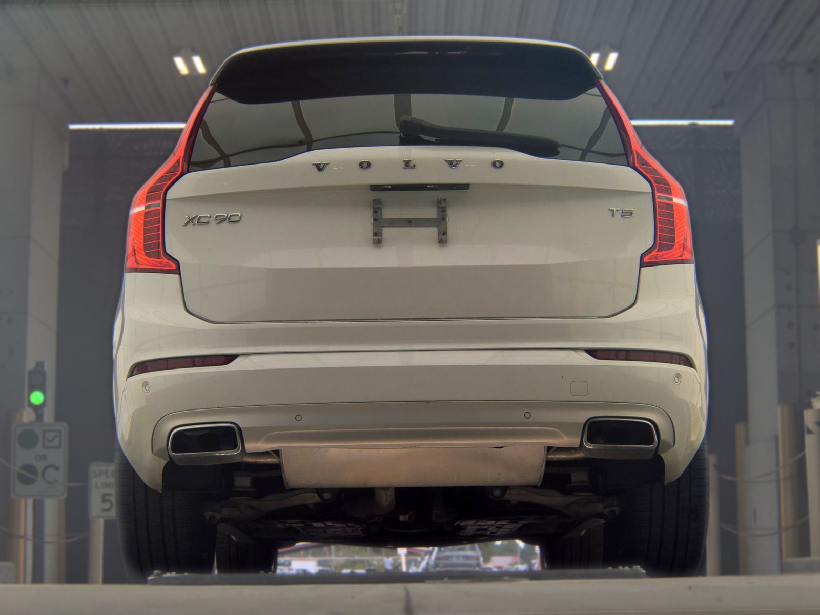 2021 Volvo XC90 T5 Momentum FWD