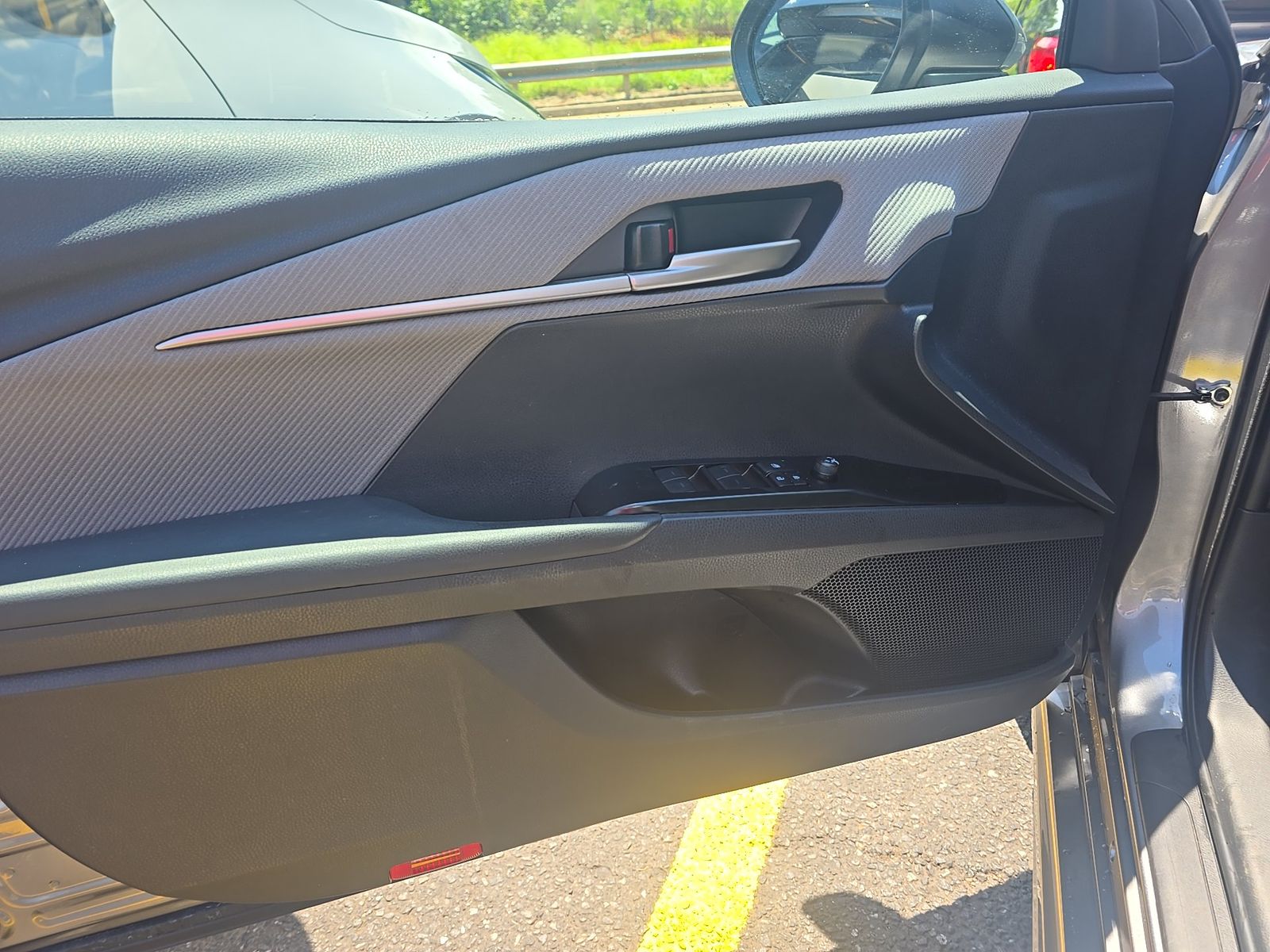2025 Toyota Camry SE FWD