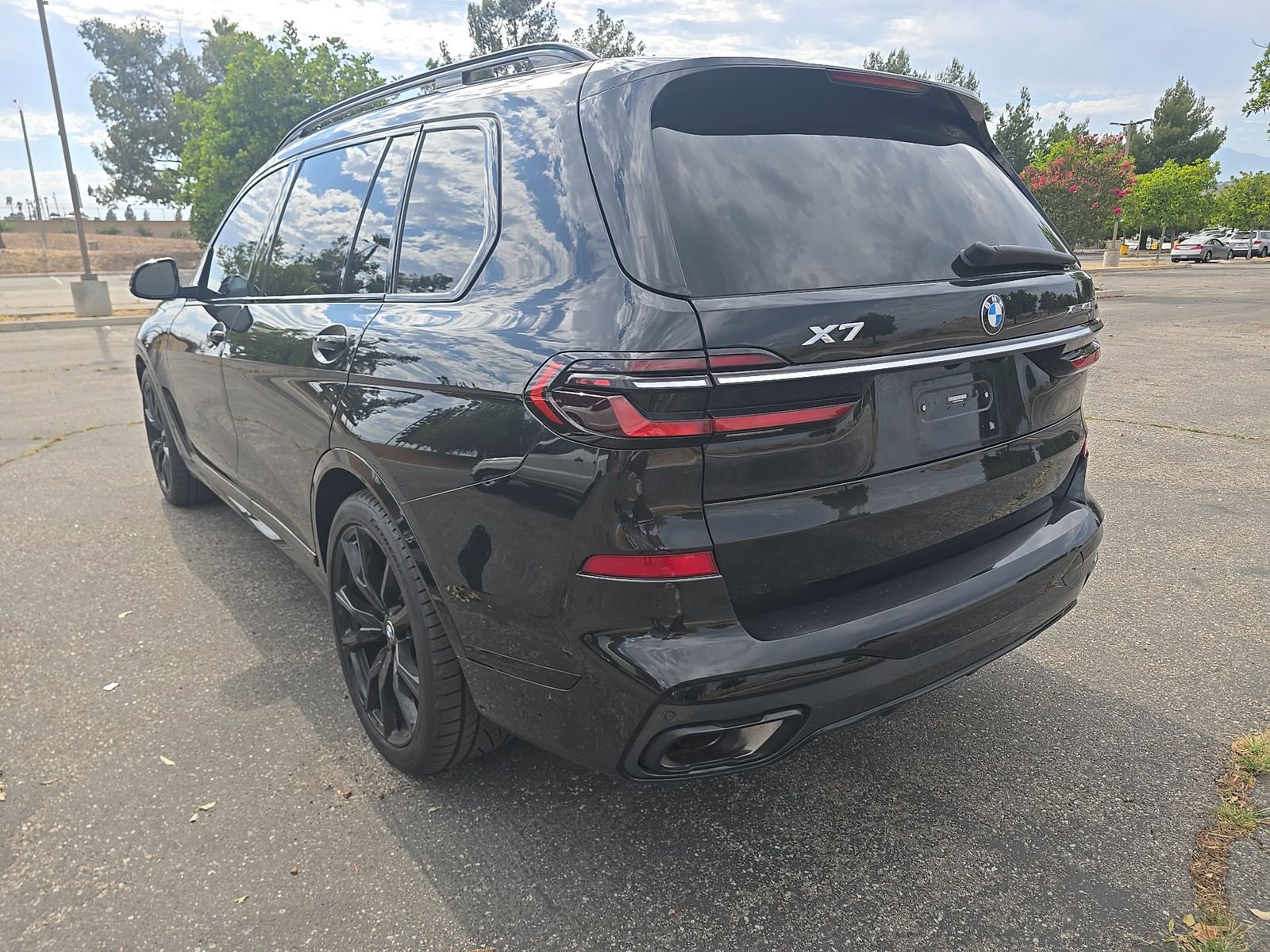 2023 BMW X7 xDrive40i AWD