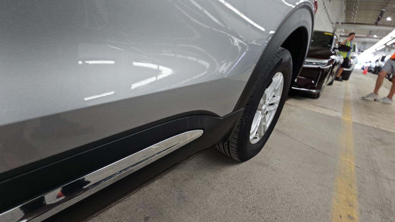 2023 Ford Explorer XLT AWD