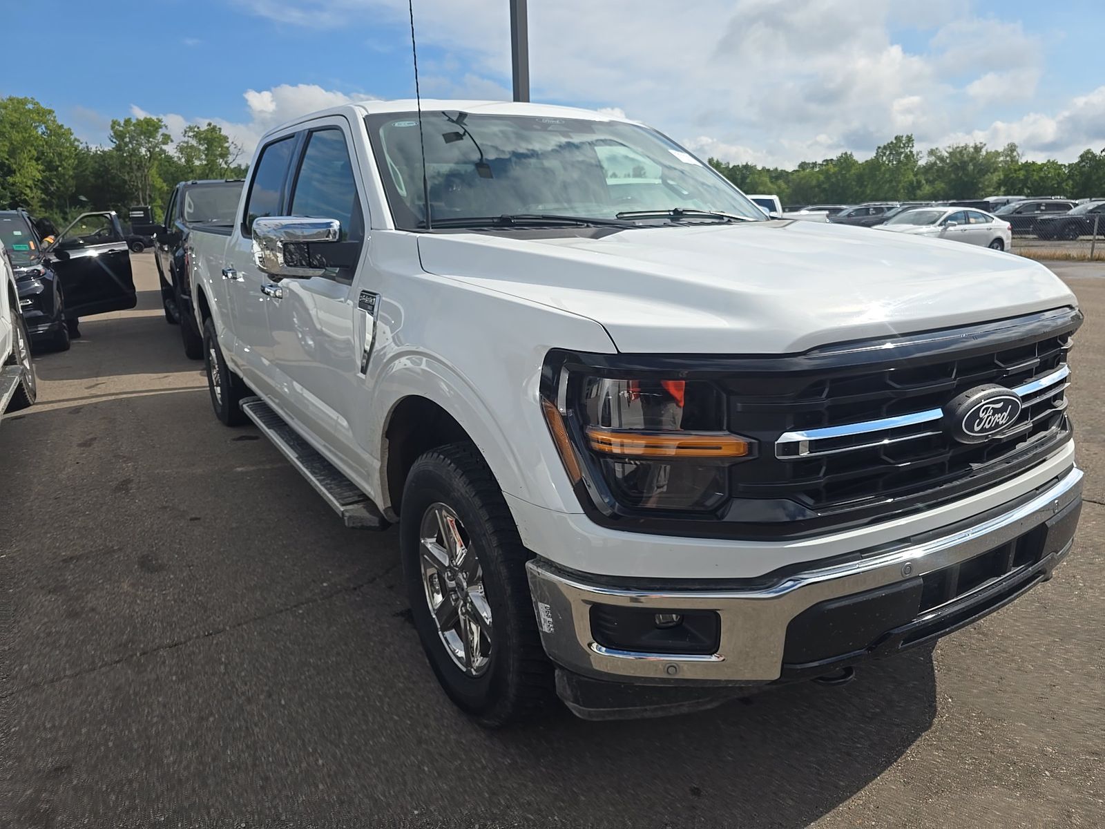 2024 Ford F-150 XLT AWD