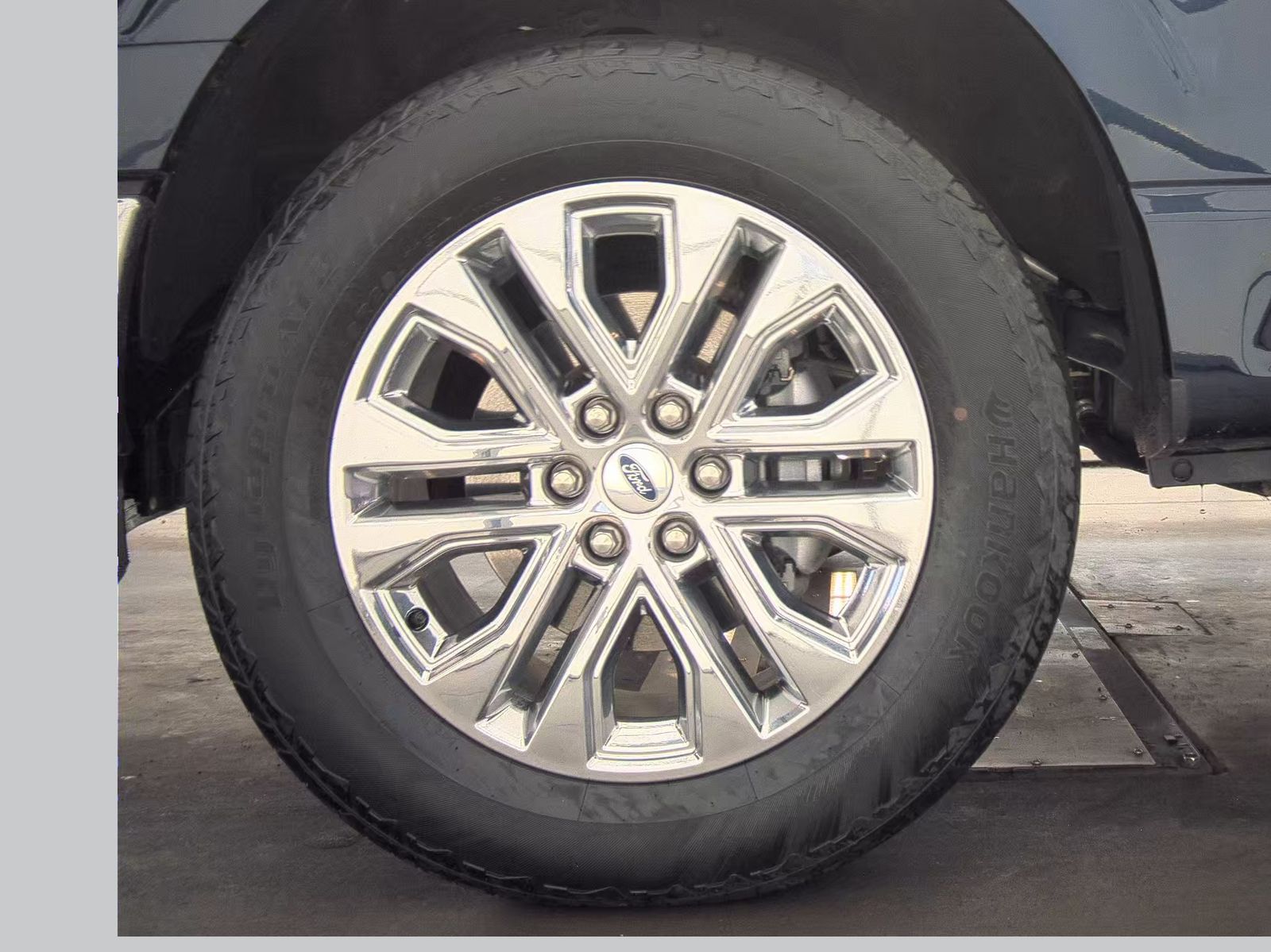 2025 Ford F-150 Hybrid Lariat AWD