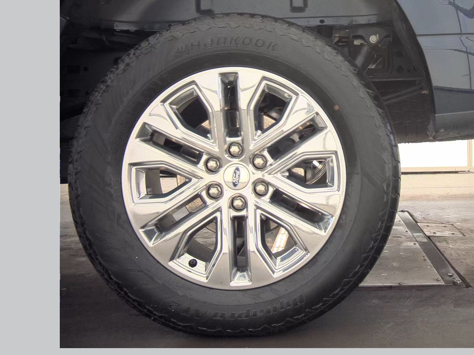 2025 Ford F-150 Hybrid Lariat AWD