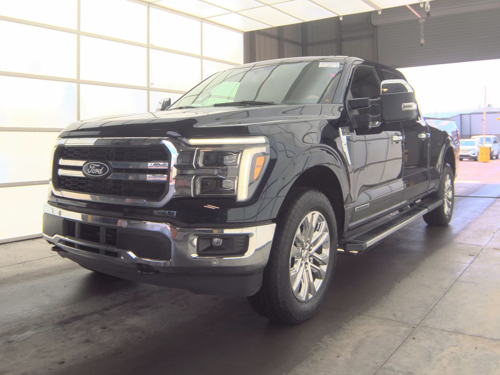 2025 Ford F-150 Hybrid Lariat AWD