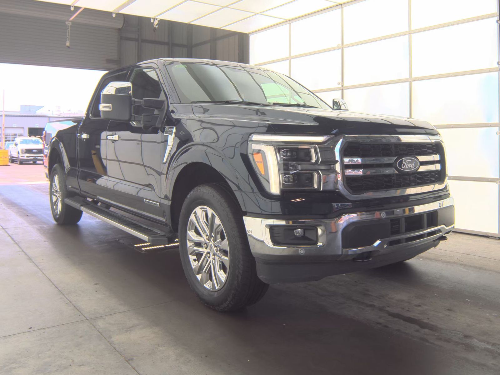 2025 Ford F-150 Hybrid Lariat AWD
