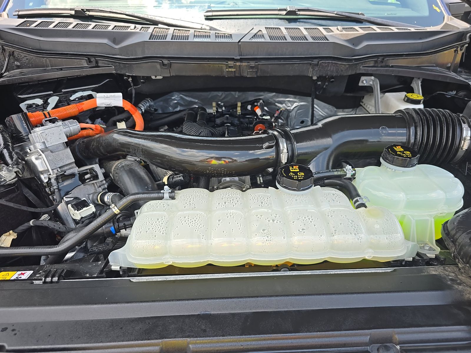 2025 Ford F-150 Hybrid Lariat AWD