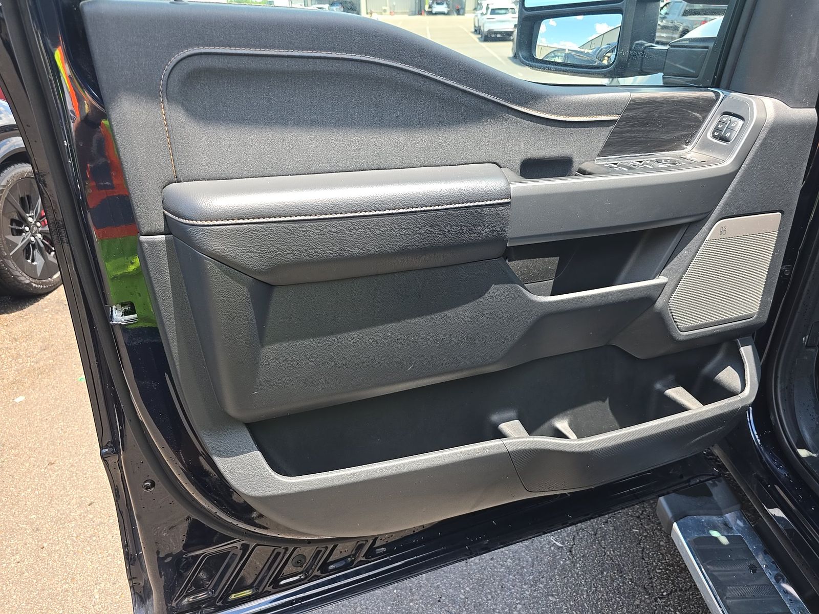 2025 Ford F-150 Hybrid Lariat AWD