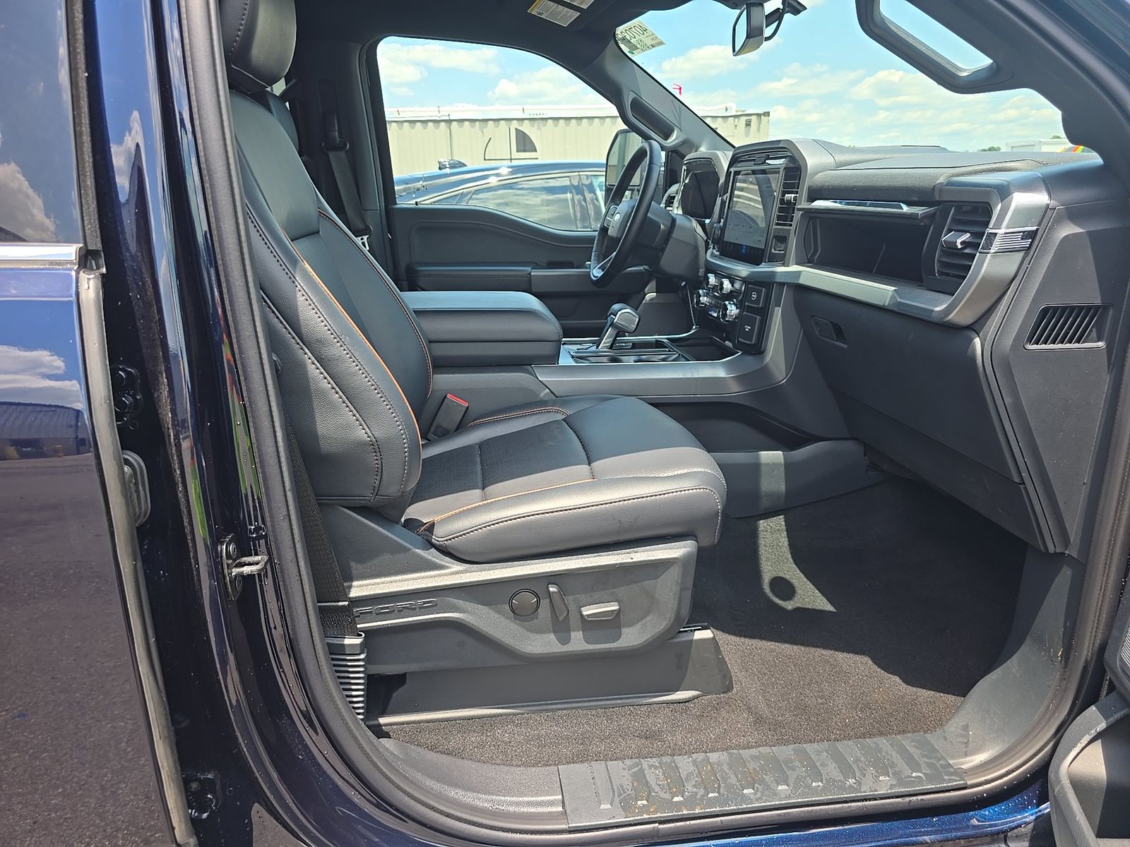 2025 Ford F-150 Hybrid Lariat AWD