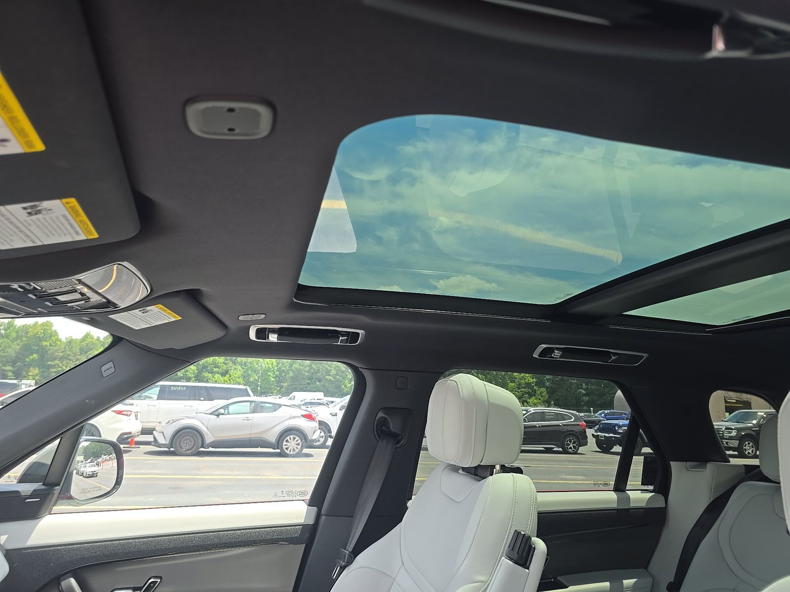 2025 Land Rover Range Rover Sport SE AWD