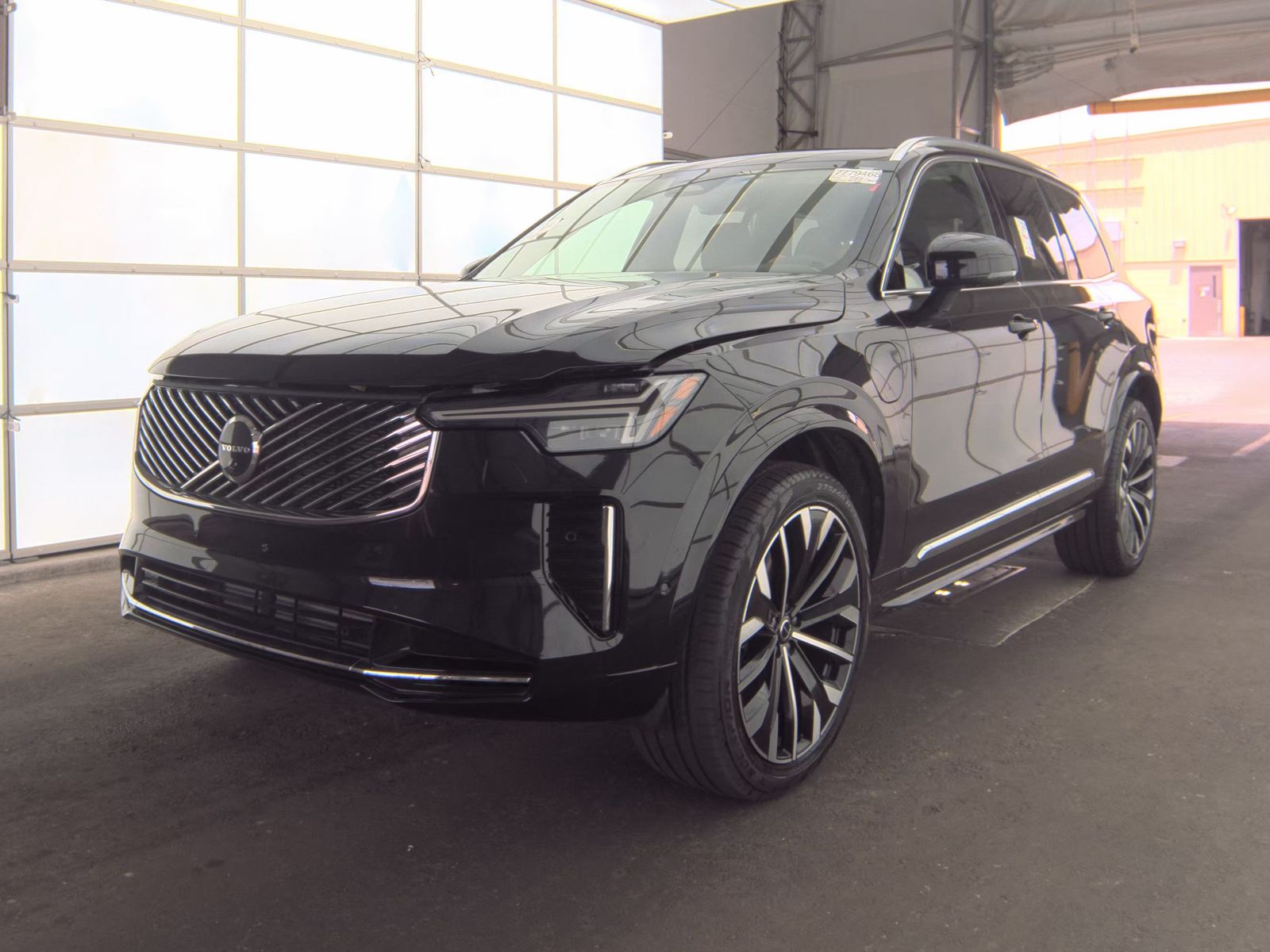 2025 Volvo XC90 Plug-In Hybrid T8 Plus AWD