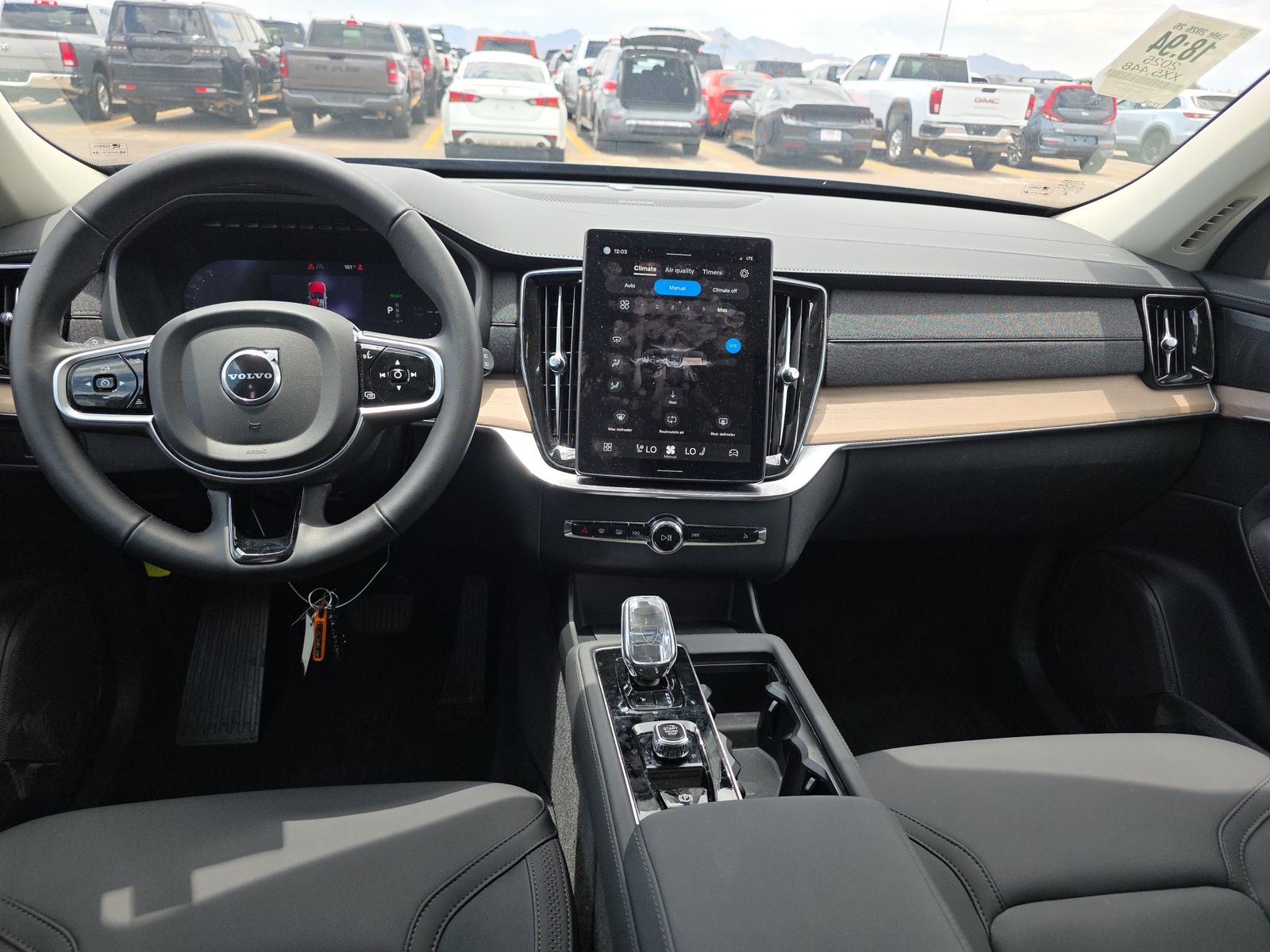 2025 Volvo XC90 Plug-In Hybrid T8 Plus AWD
