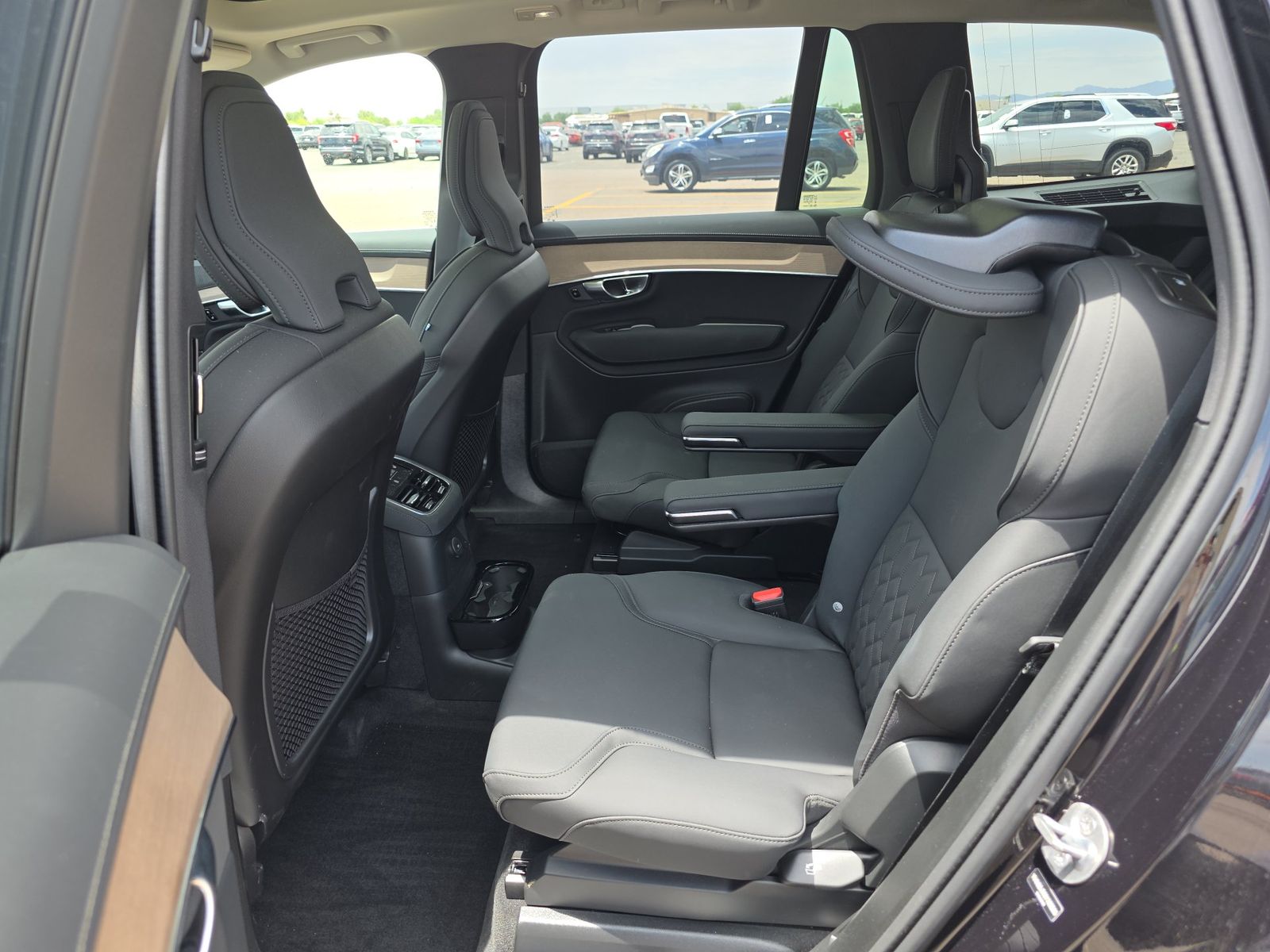 2025 Volvo XC90 Plug-In Hybrid T8 Plus AWD