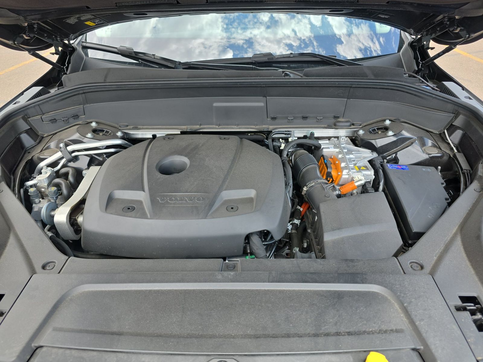 2025 Volvo XC90 Plug-In Hybrid T8 Plus AWD