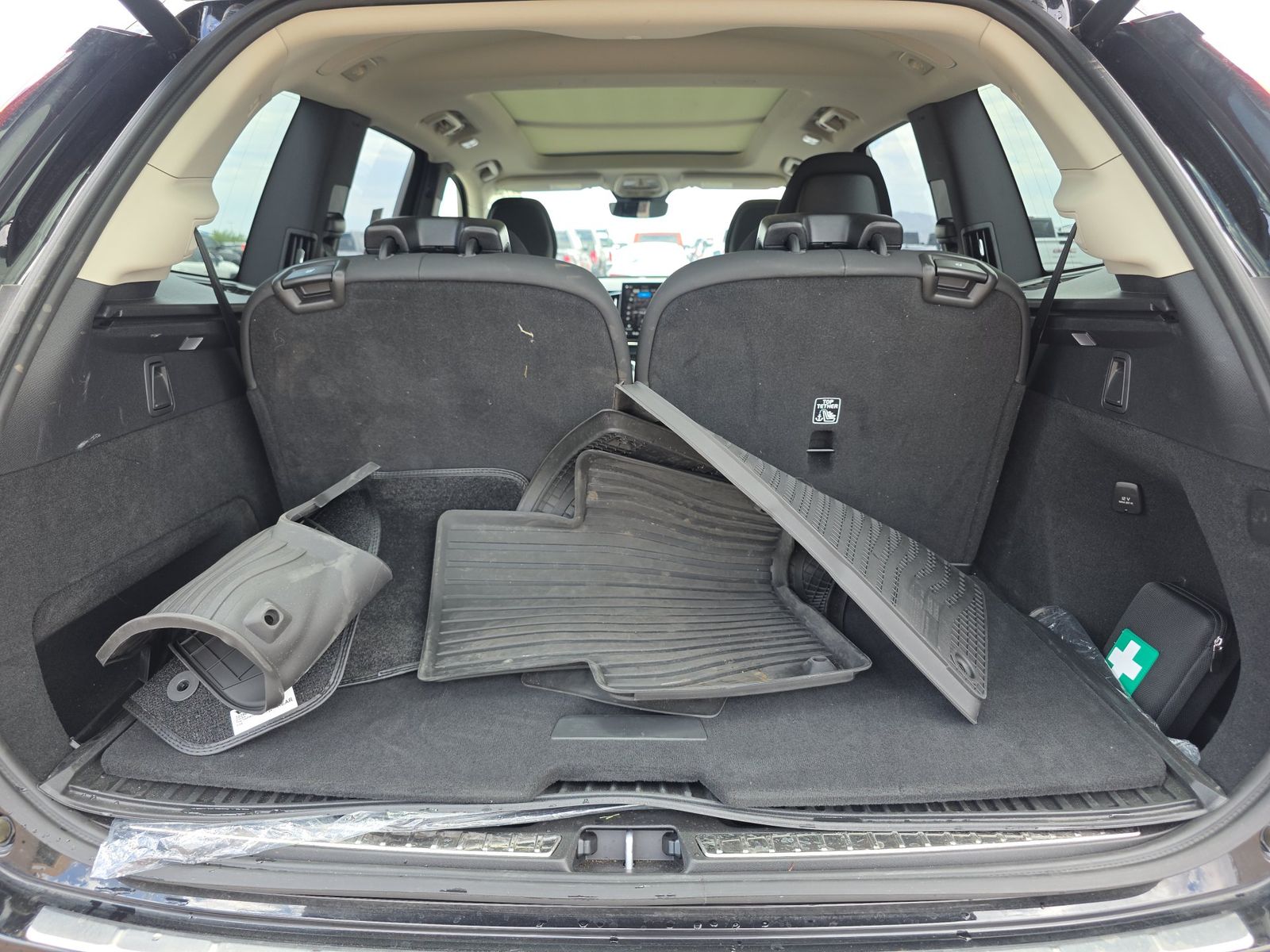 2025 Volvo XC90 Plug-In Hybrid T8 Plus AWD