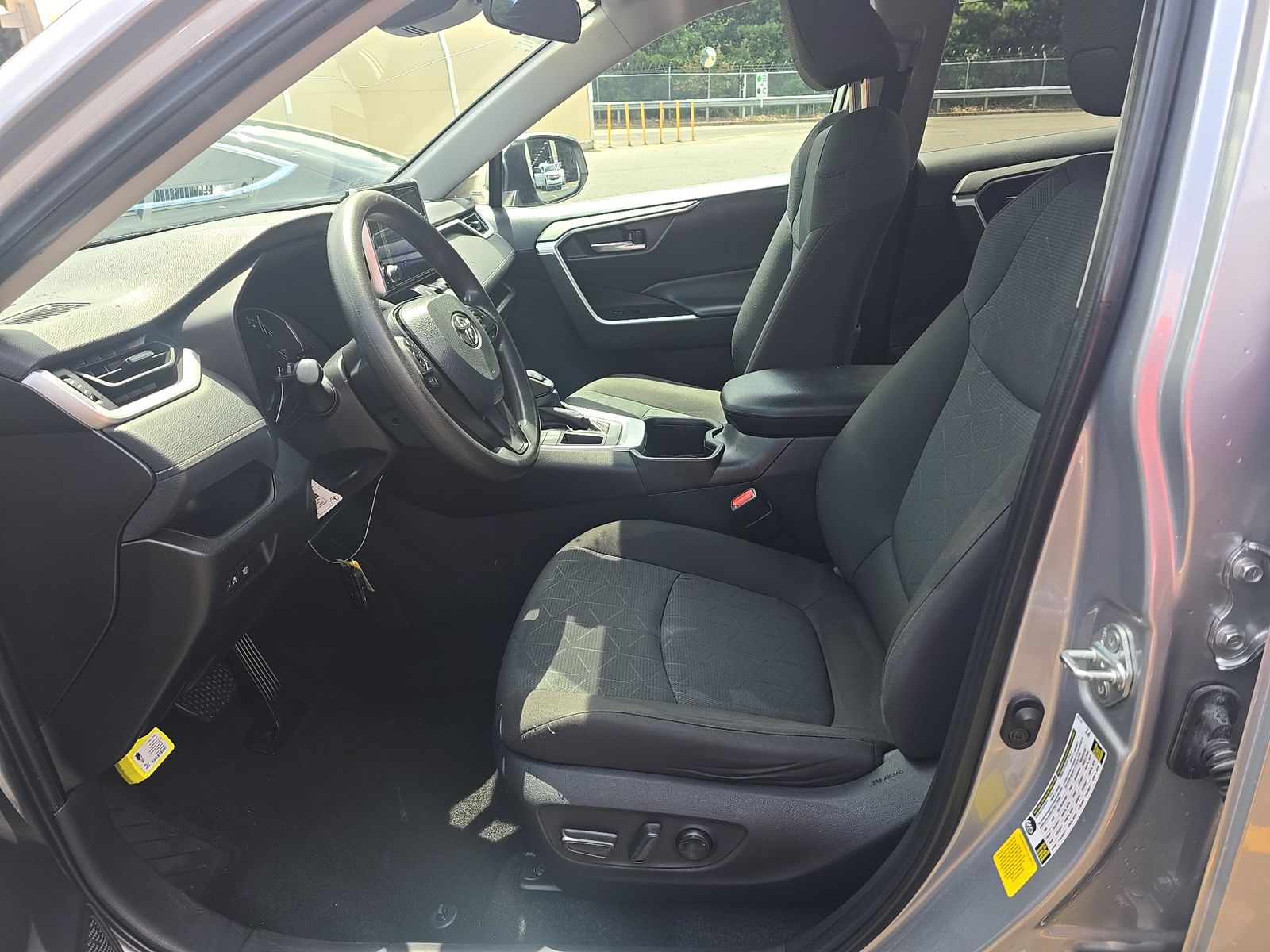 2024 Toyota RAV4 XLE FWD