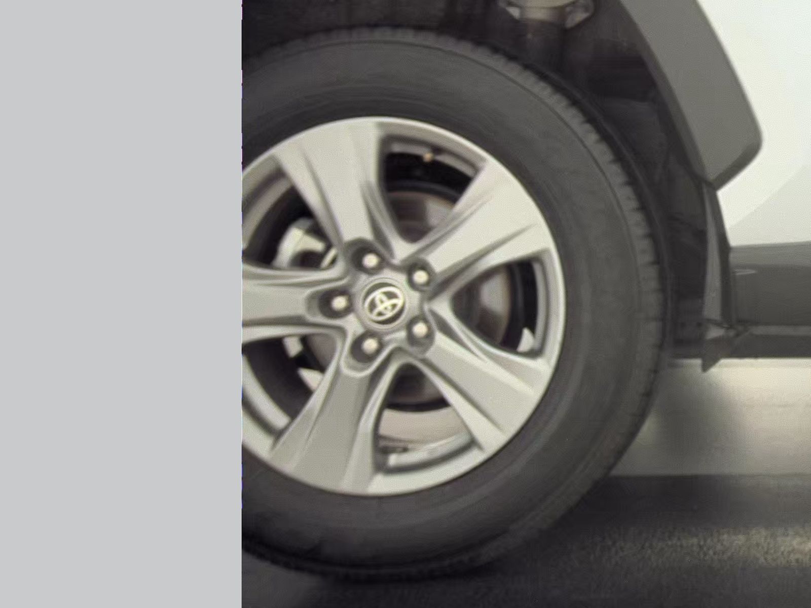 2024 Toyota RAV4 XLE FWD