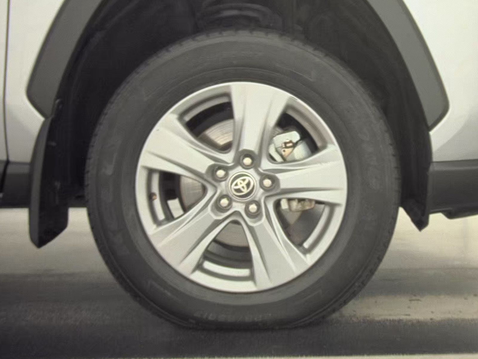 2024 Toyota RAV4 XLE FWD