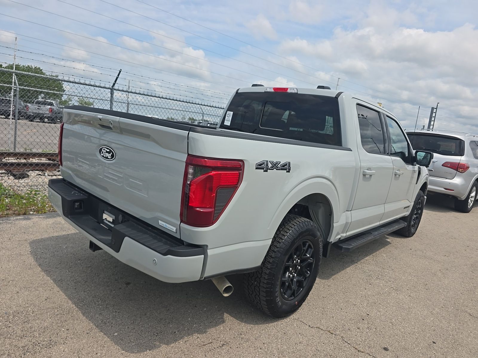 2024 Ford F-150 Hybrid XLT AWD