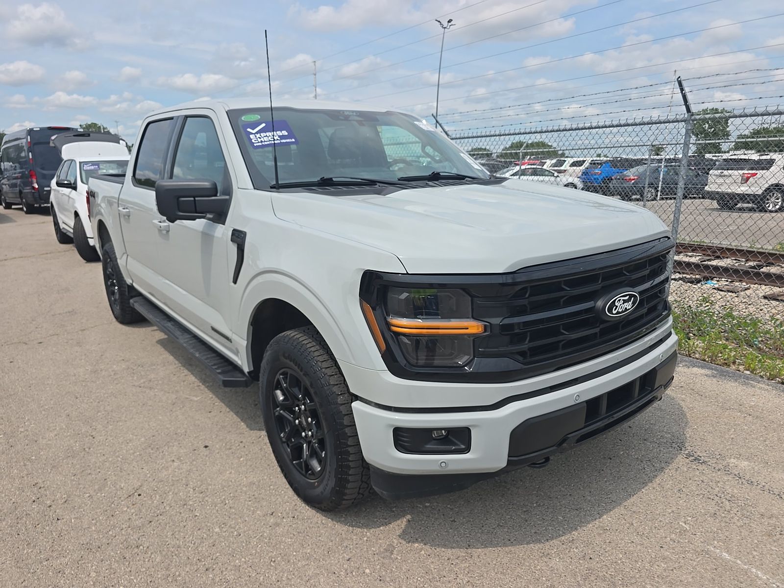2024 Ford F-150 Hybrid XLT AWD