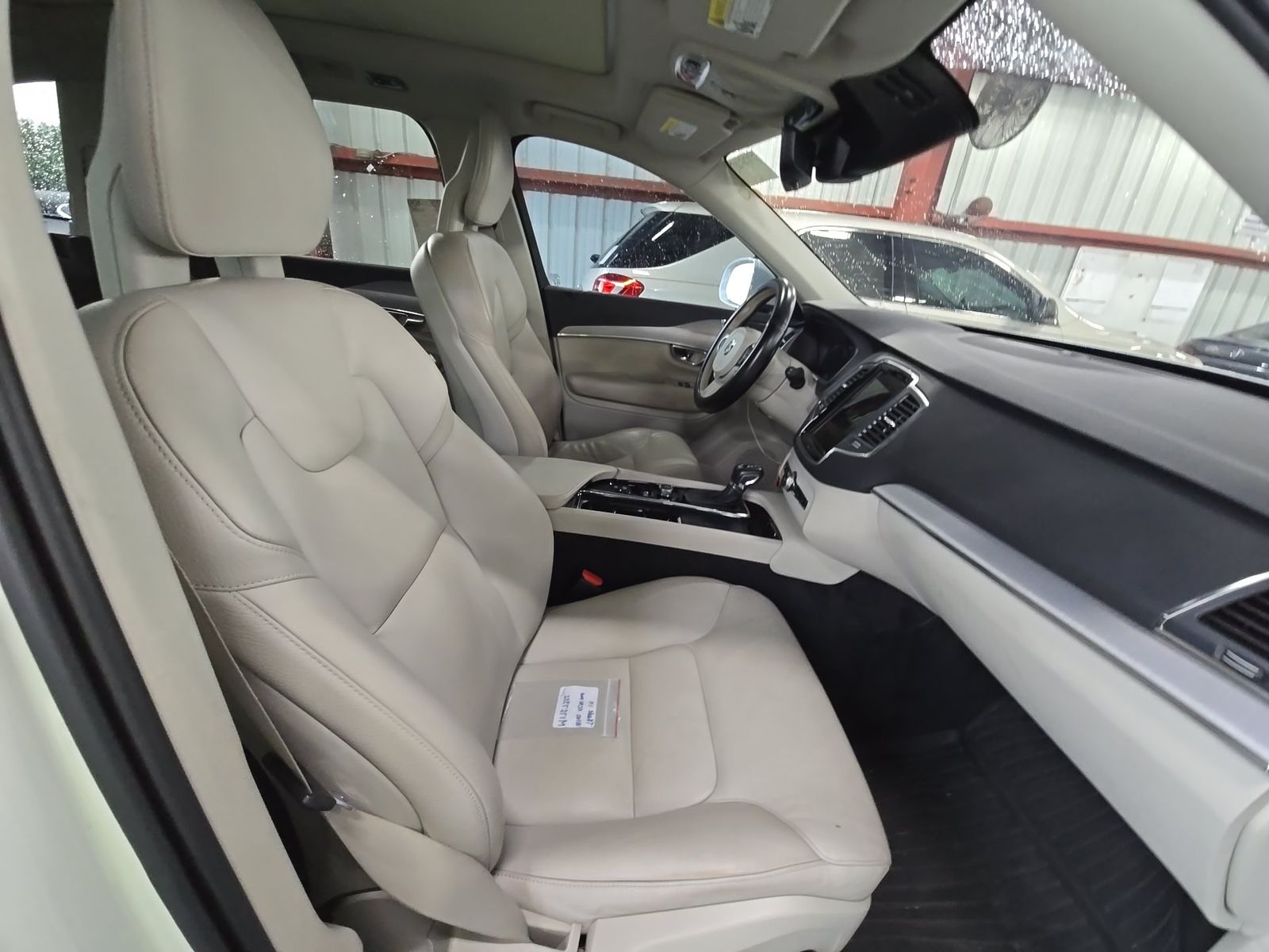 2021 Volvo XC90 T5 Momentum FWD