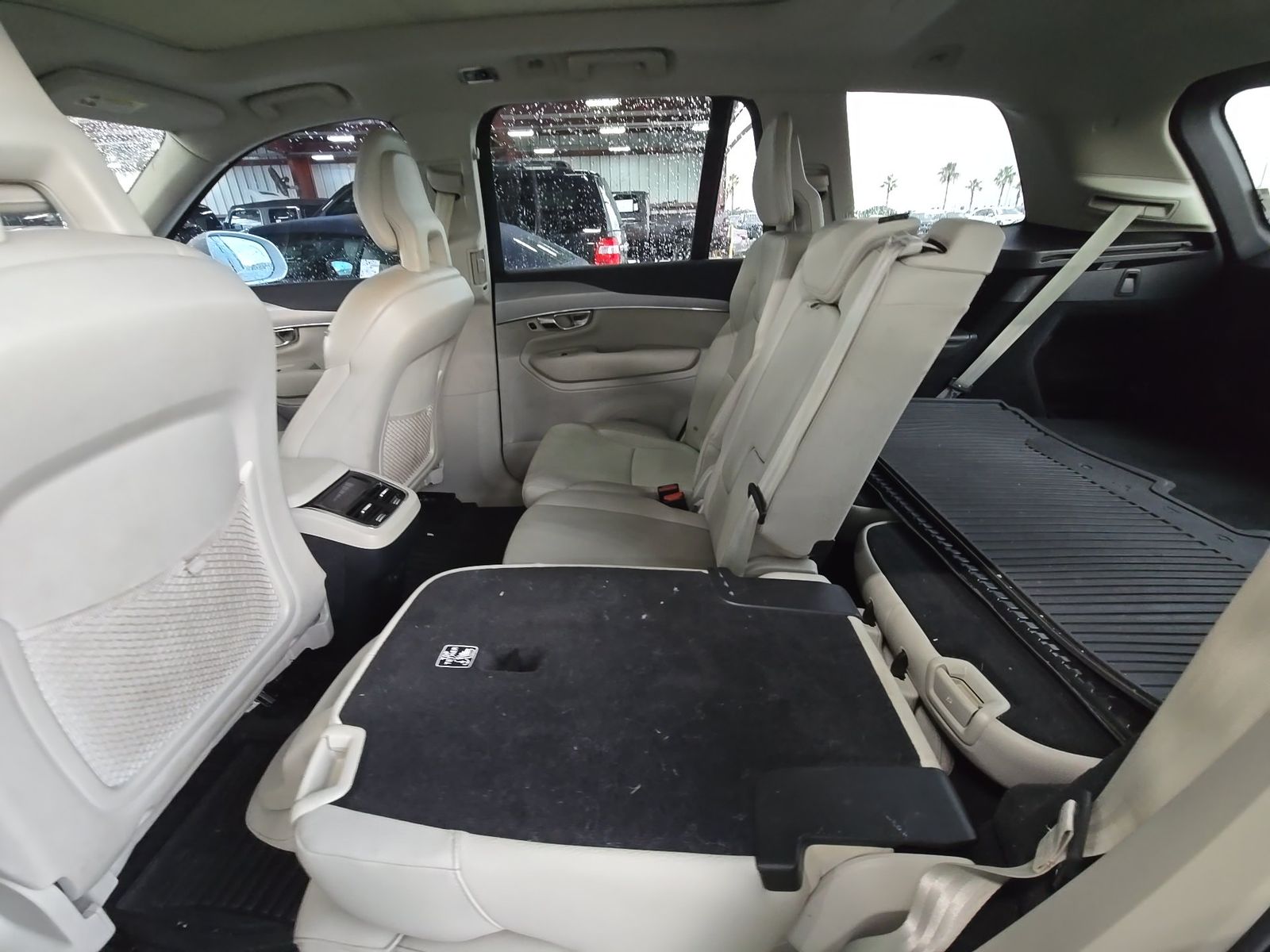 2021 Volvo XC90 T5 Momentum FWD