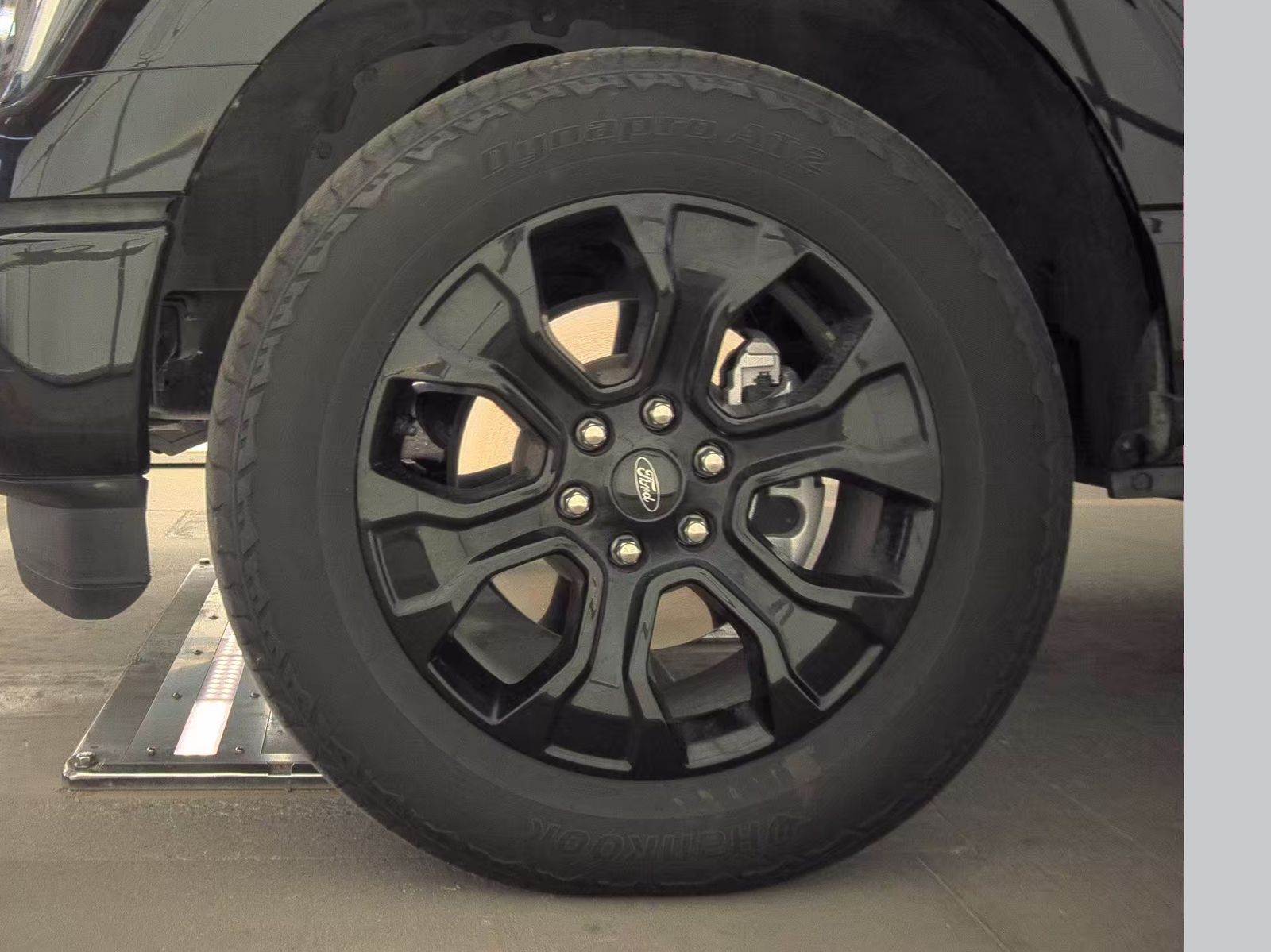 2023 Ford F-150 Lariat AWD