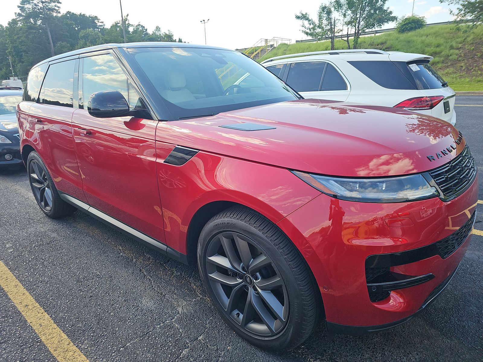 2025 Land Rover Range Rover Sport SE AWD