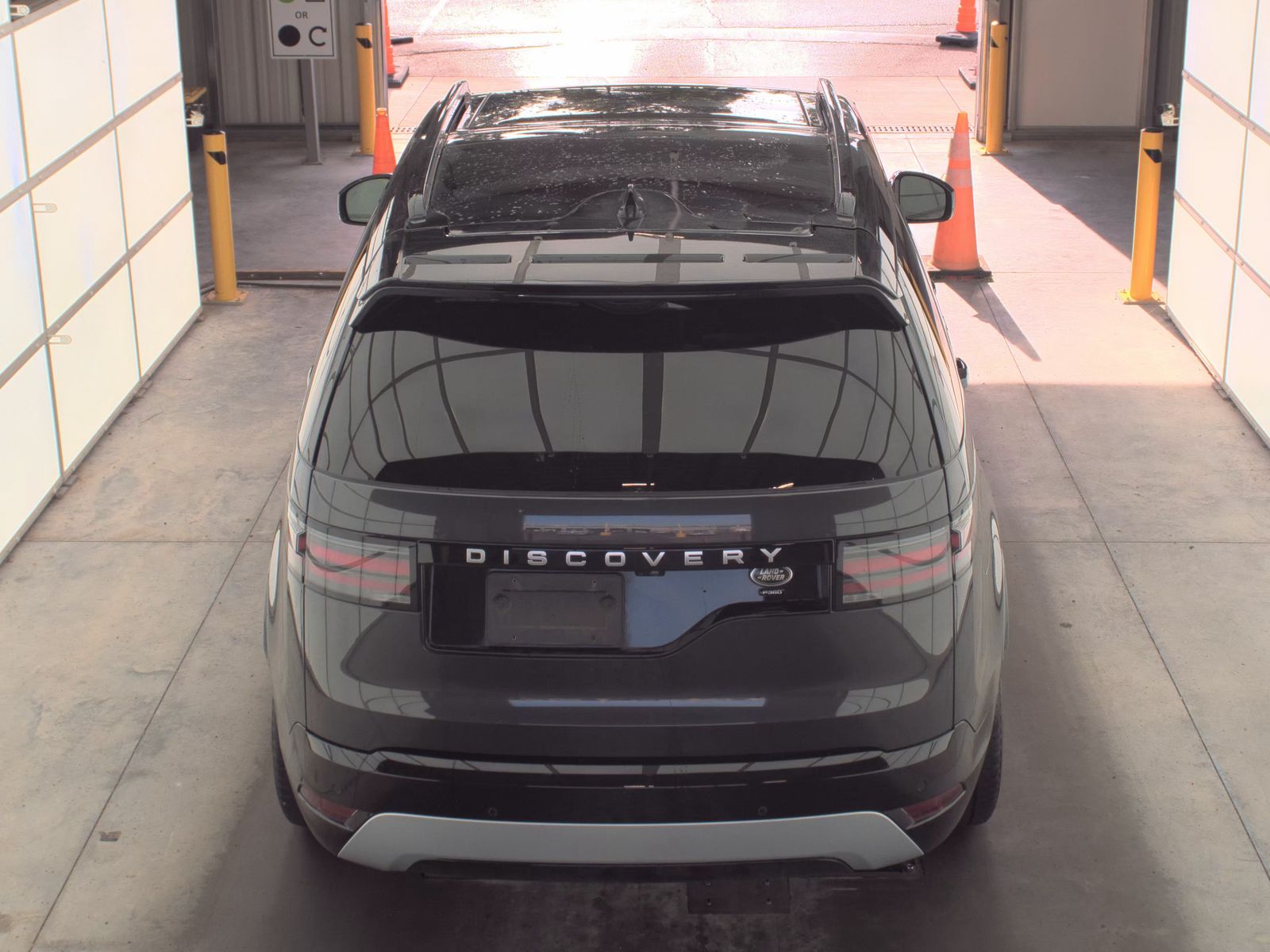 2023 Land Rover Discovery Metropolitan Edition AWD