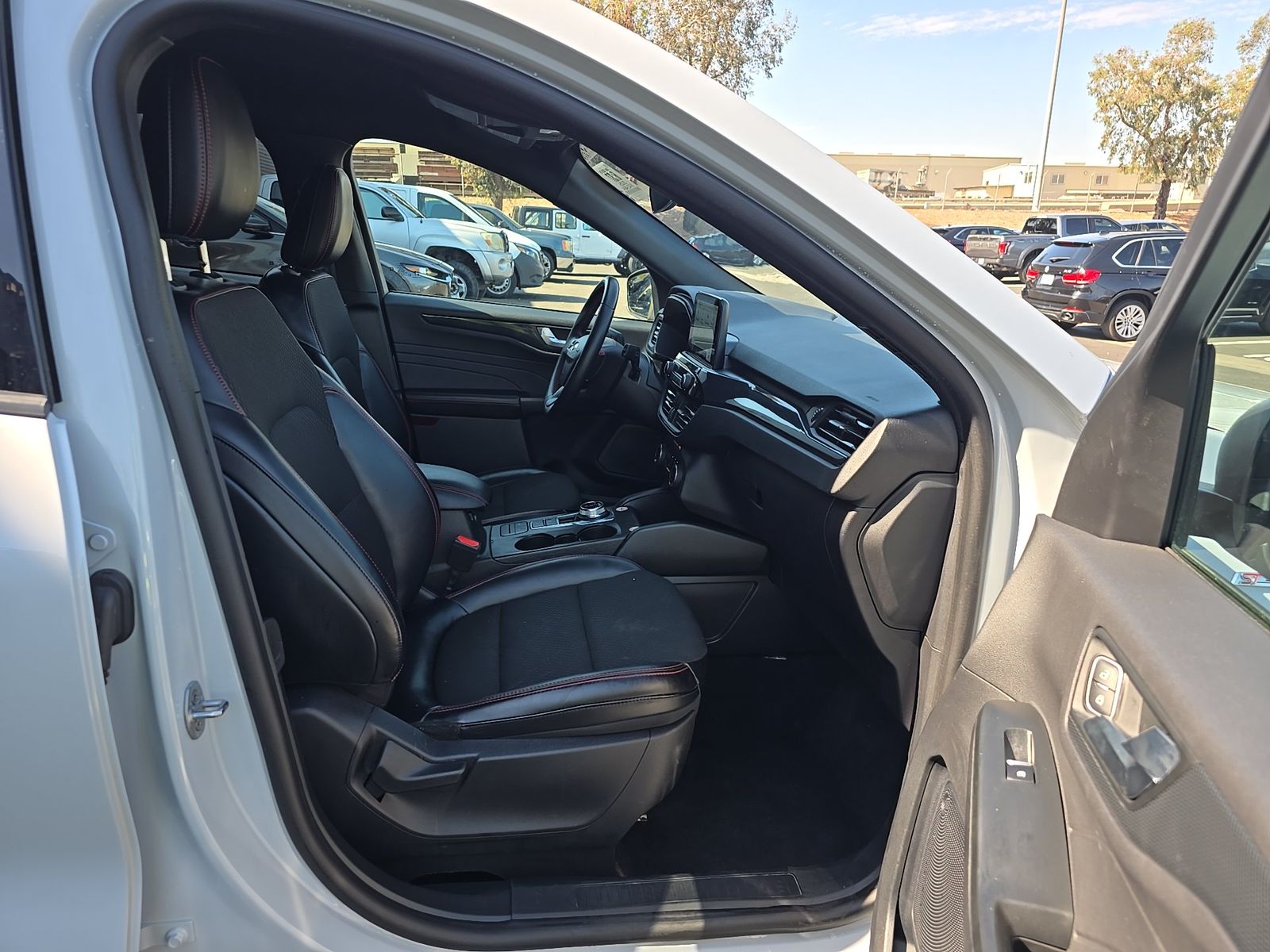 2025 Ford Escape ST-Line FWD