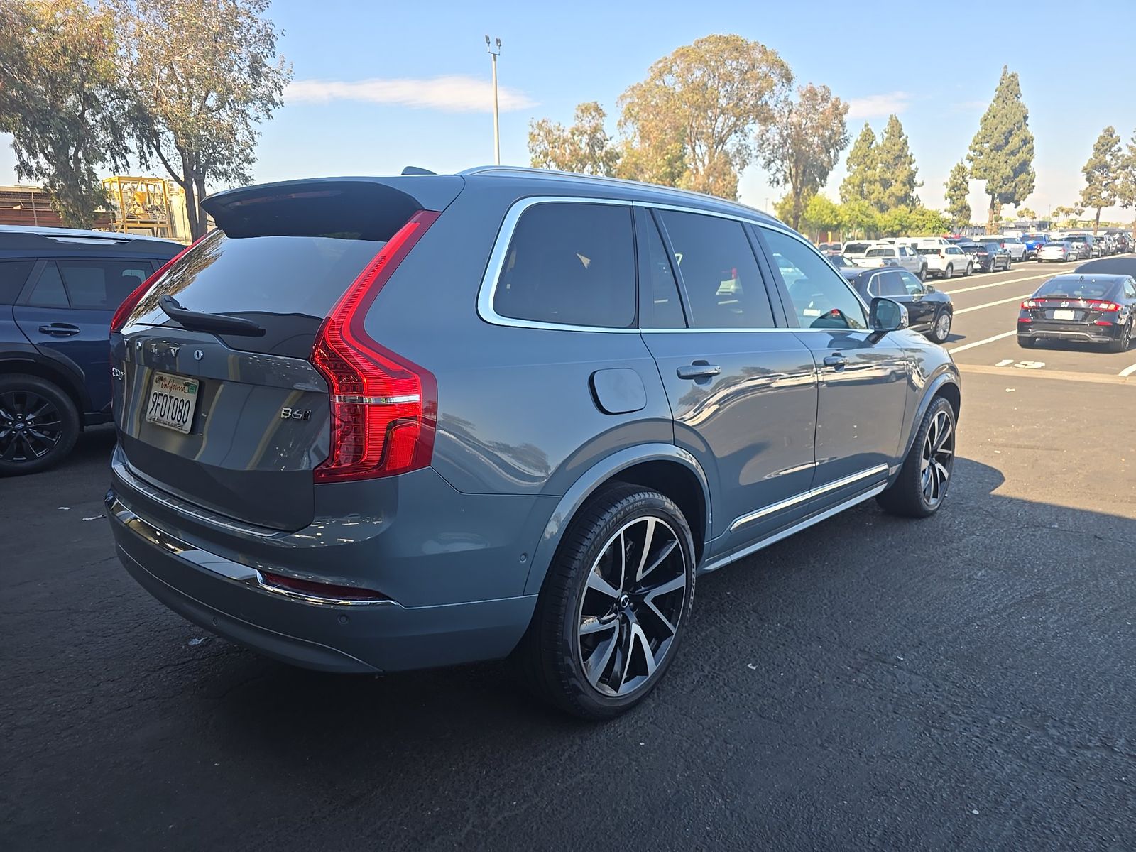 2023 Volvo XC90 B6 Plus AWD