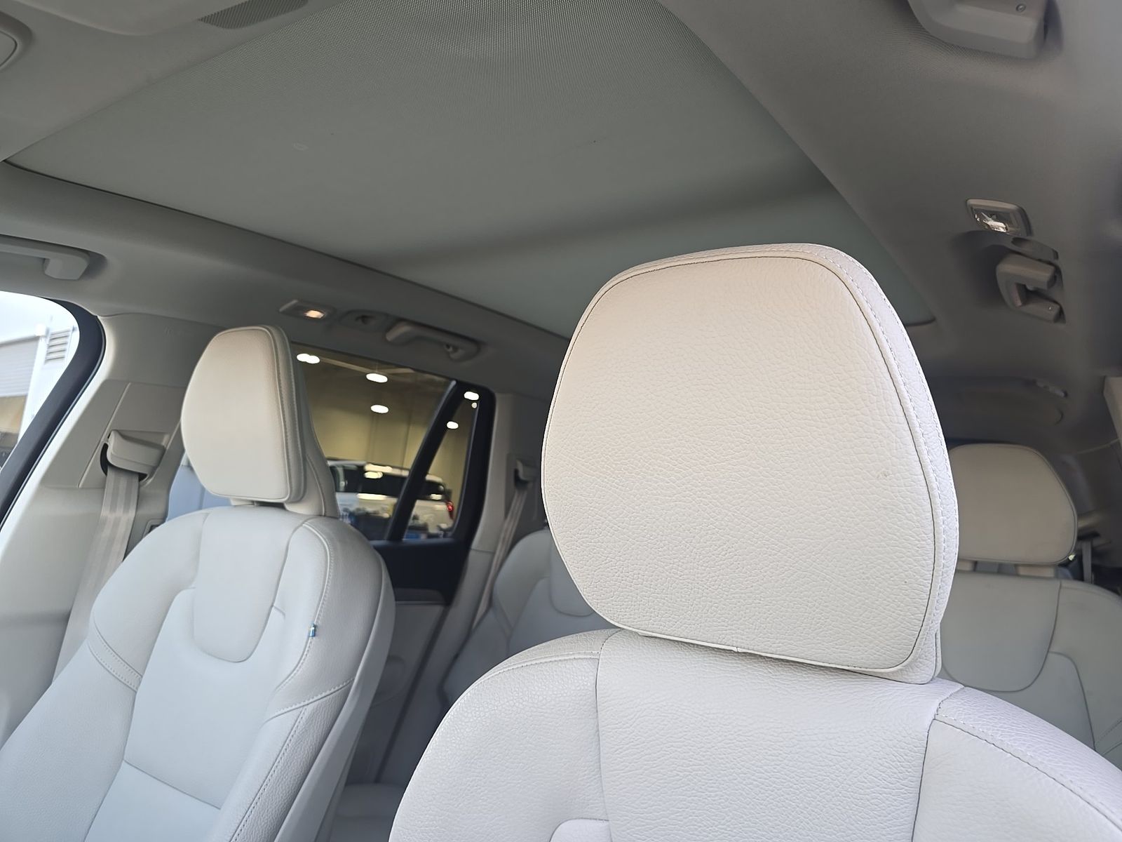 2023 Volvo XC90 B6 Plus AWD