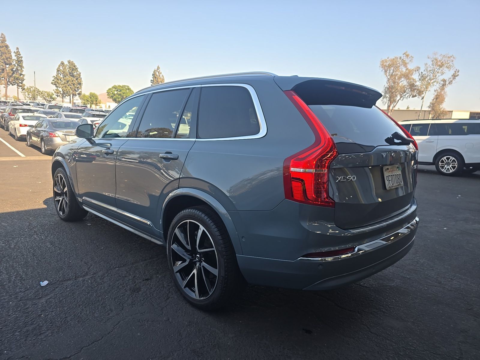 2023 Volvo XC90 B6 Plus AWD