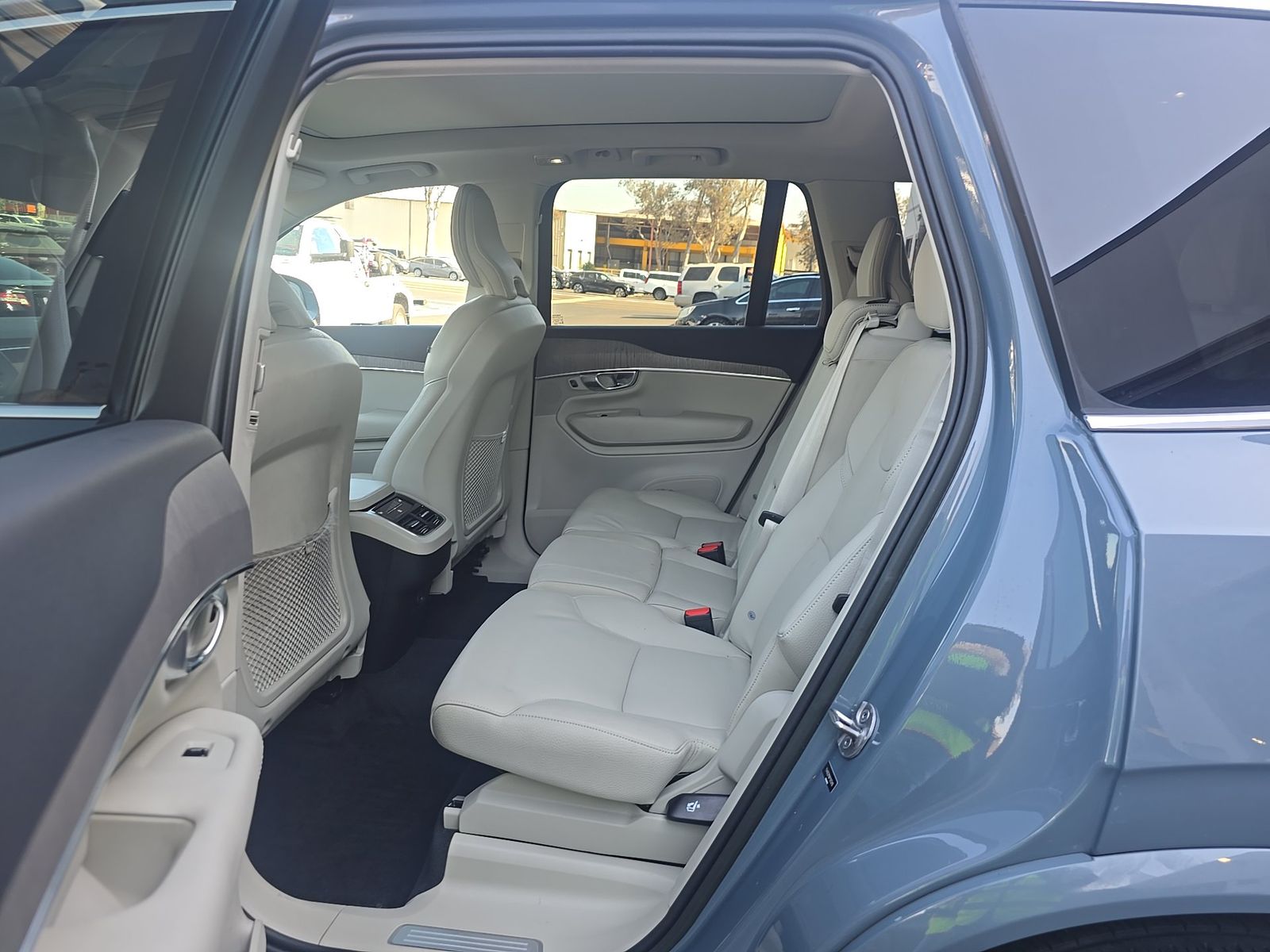 2023 Volvo XC90 B6 Plus AWD