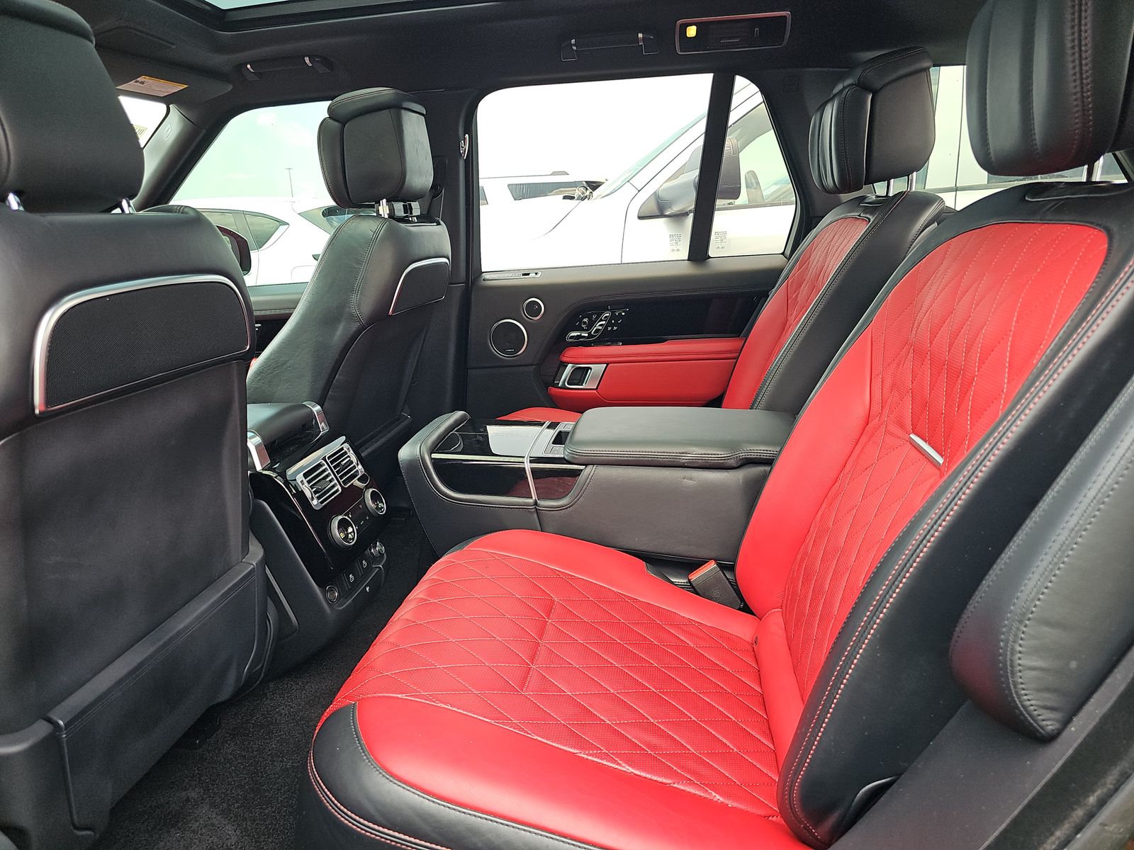 2022 Land Rover Range Rover SV Autobiography Dynamic AWD