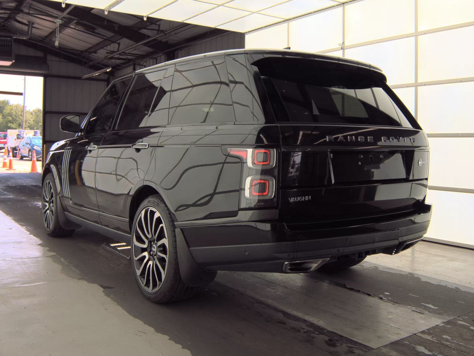 2022 Land Rover Range Rover SV Autobiography Dynamic AWD