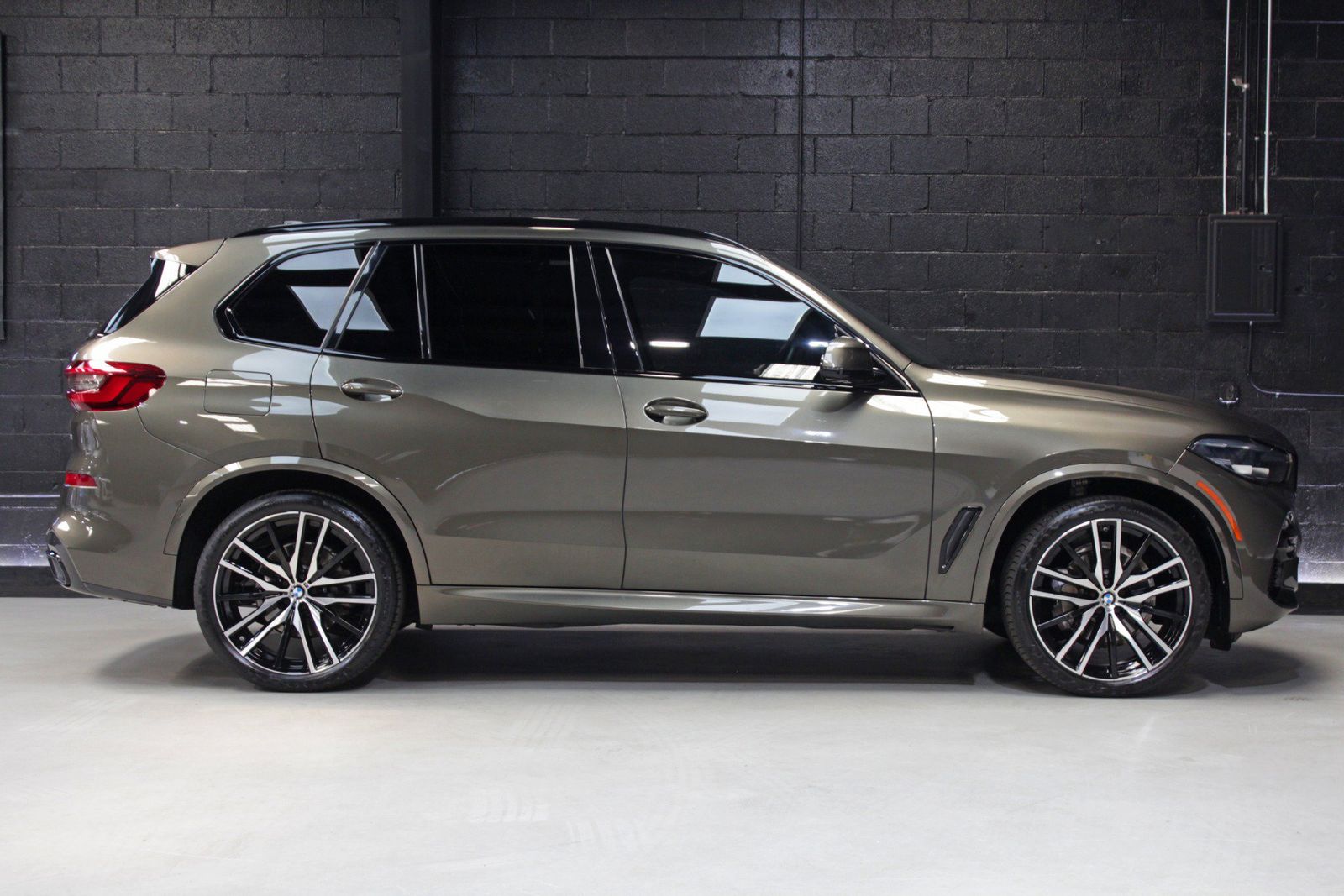 2021 BMW X5 sDrive40i RWD