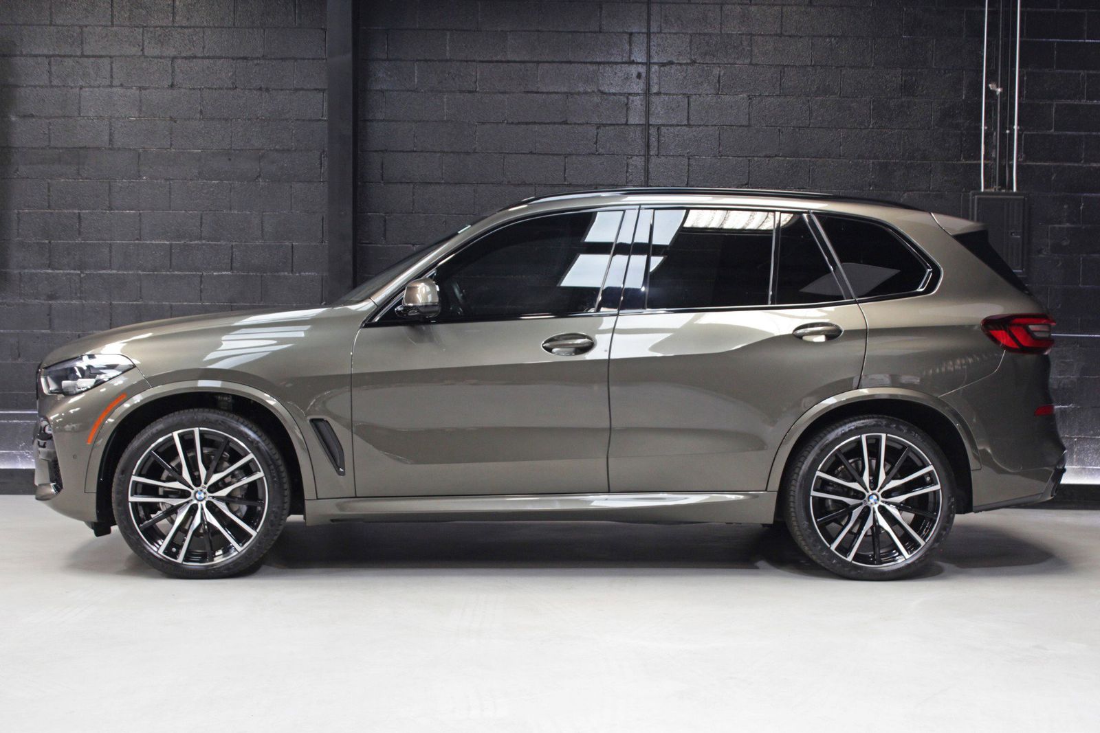 2021 BMW X5 sDrive40i RWD