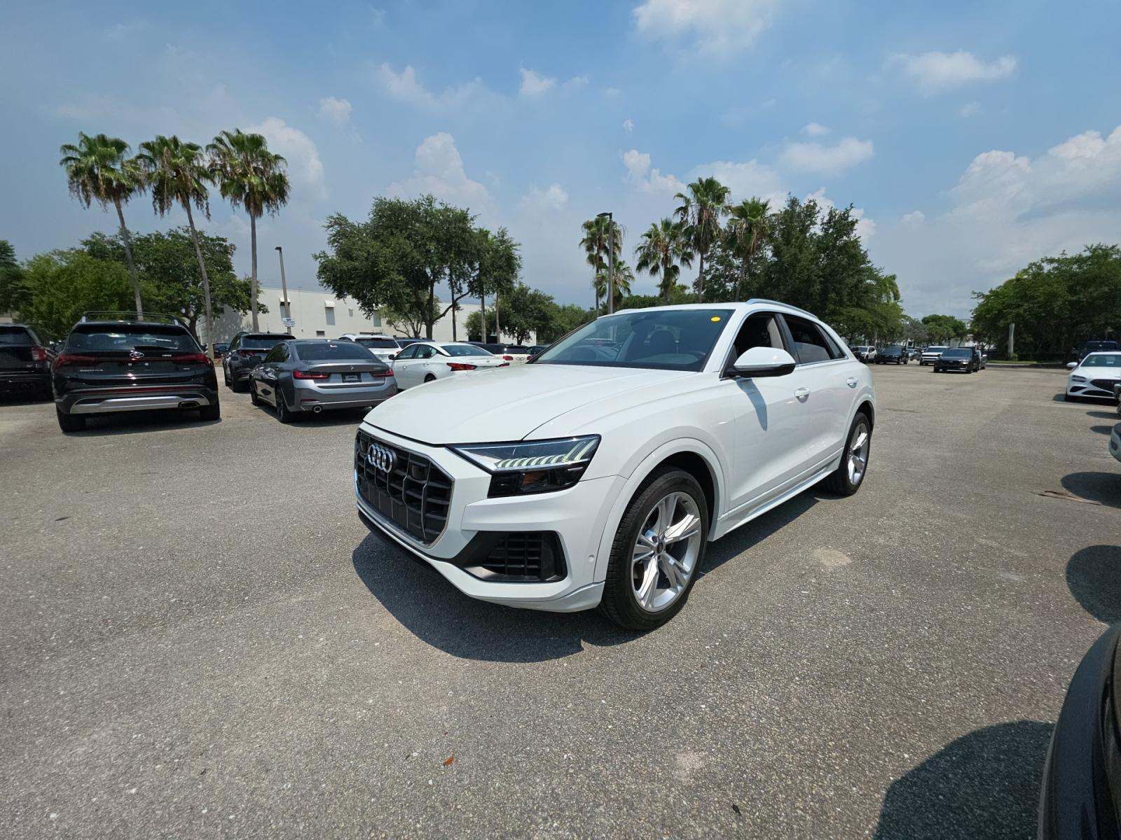 2023 Audi Q8 Premium AWD