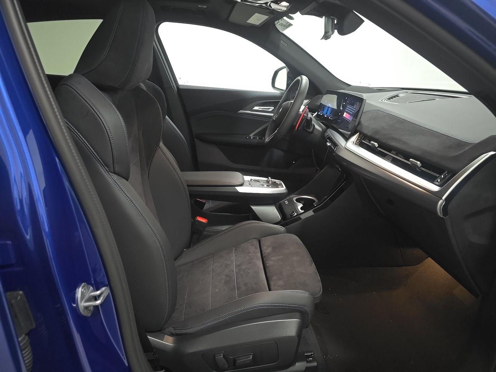 2025 BMW X2 M35i AWD