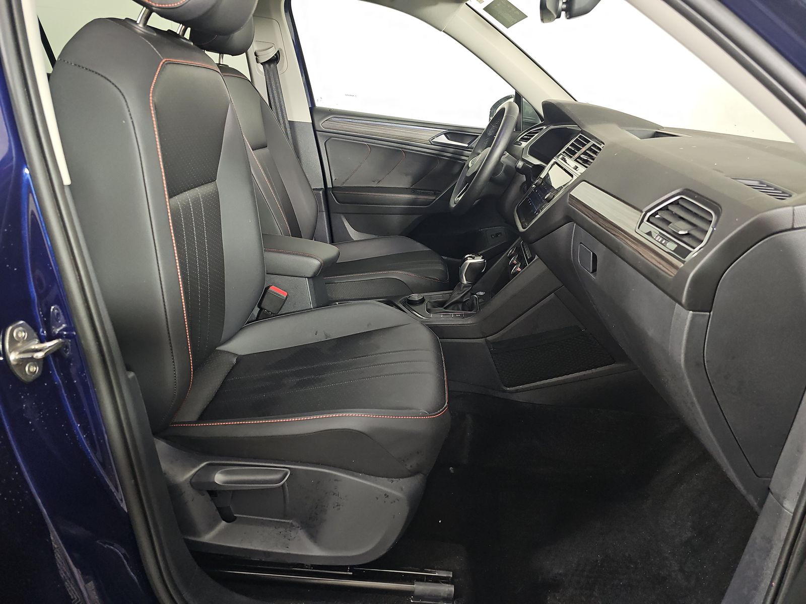 2024 Volkswagen Tiguan 2.0T Wolfsburg Edition FWD