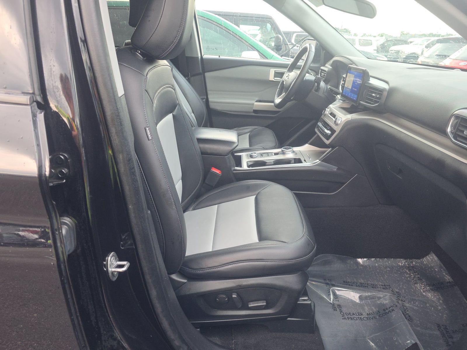 2023 Ford Explorer XLT AWD