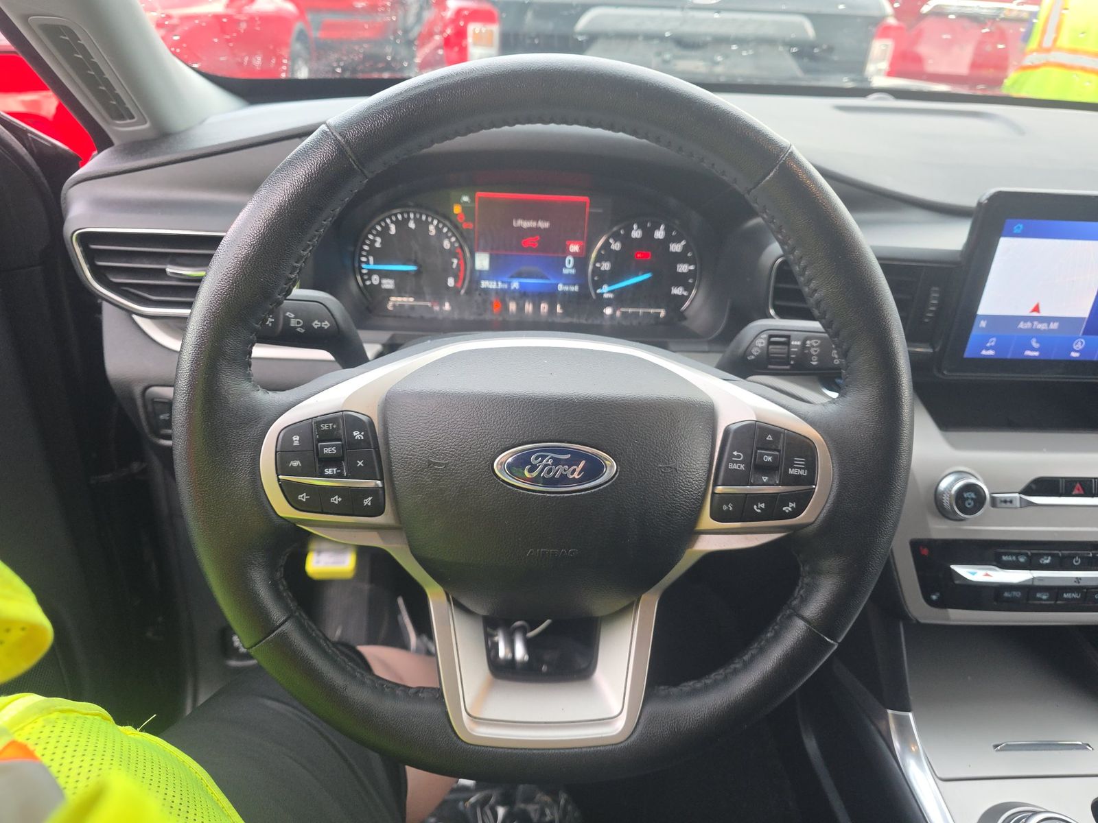 2023 Ford Explorer XLT AWD