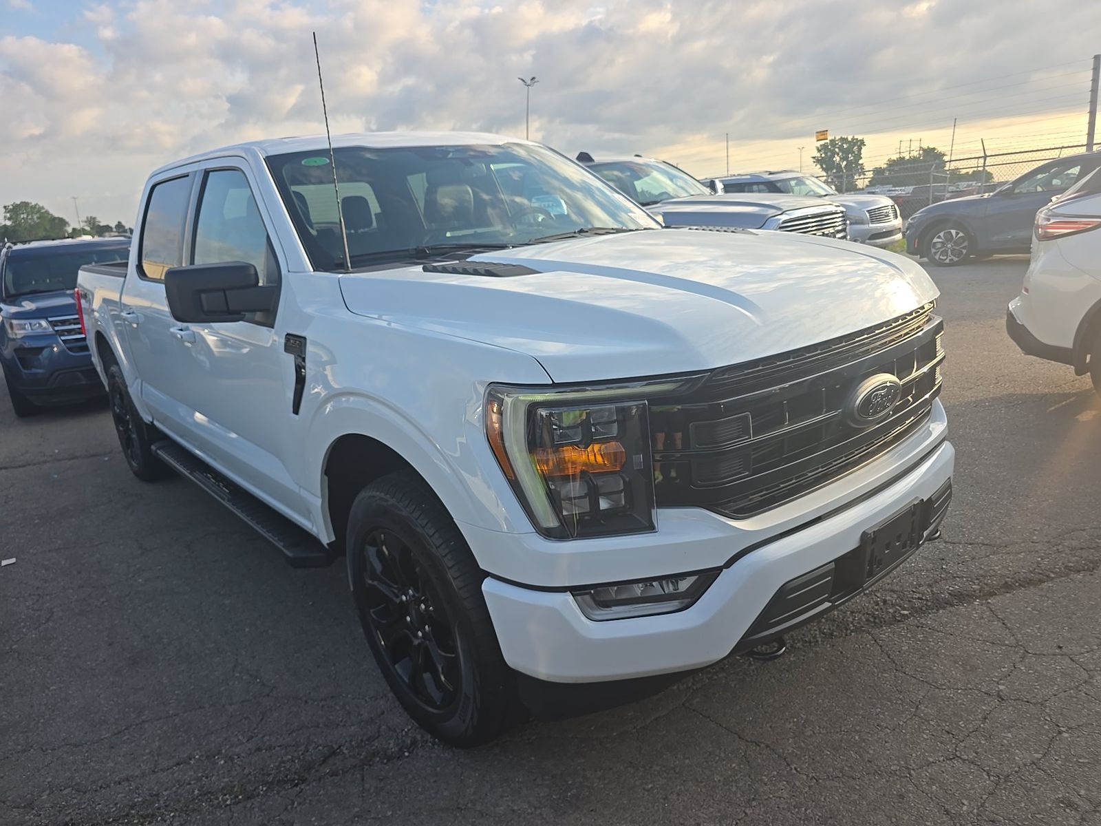2023 Ford F-150 XLT AWD
