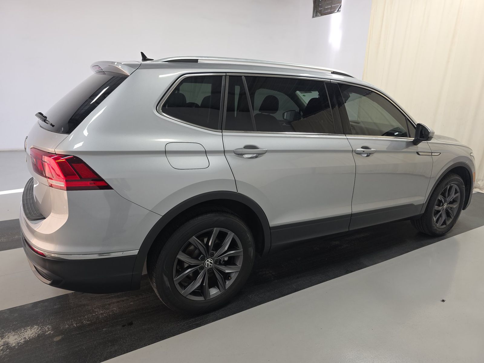2023 Volkswagen Tiguan 2.0T SE FWD